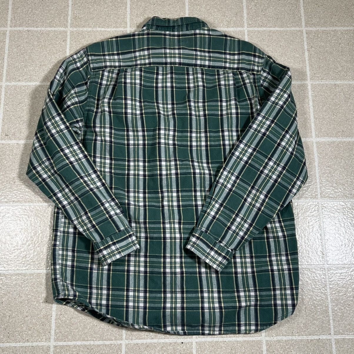 L.L. Bean L.L. Bean Shirt Flannel Green Plaid Long Sleeve Button Up Size US M / EU 48-50 / 2 - 6 Thumbnail