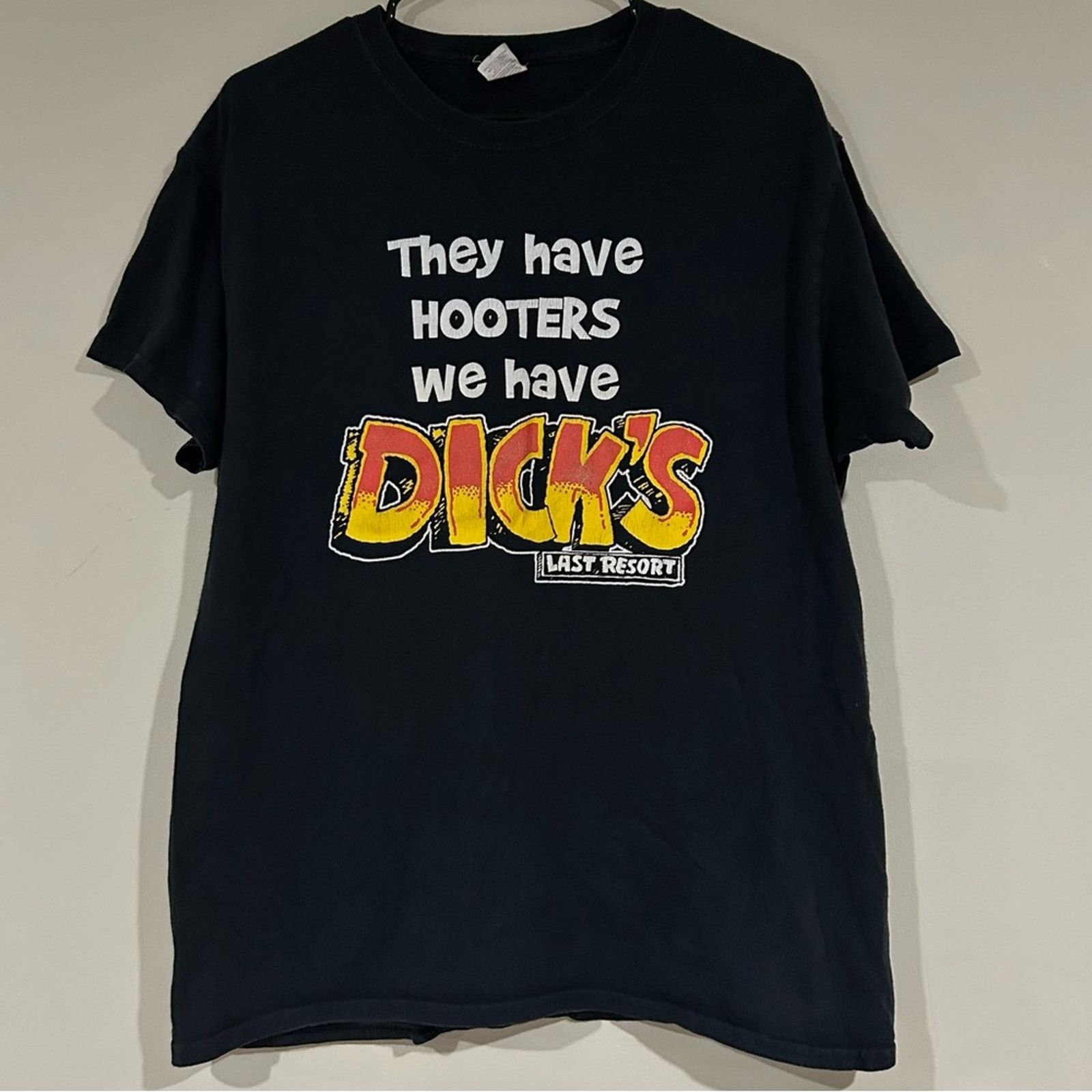 Gildan They Have Hooters We Have Dick’s Last Resort Shirt Size US L / EU 52-54 / 3 - 1 Thumbnail