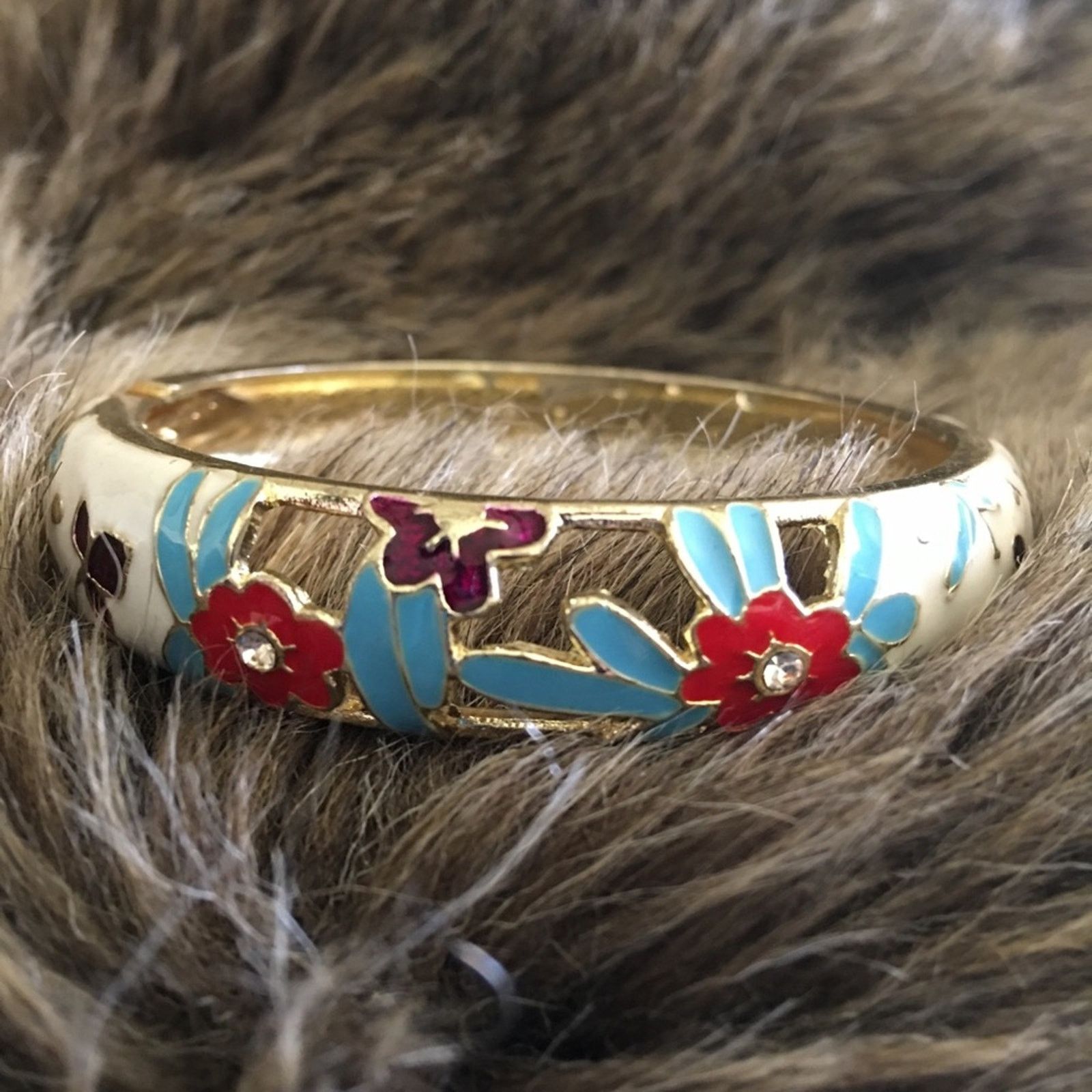 Jewelry Gold tone floral enamel and rhinestone bracelet Size ONE SIZE - 1 Thumbnail