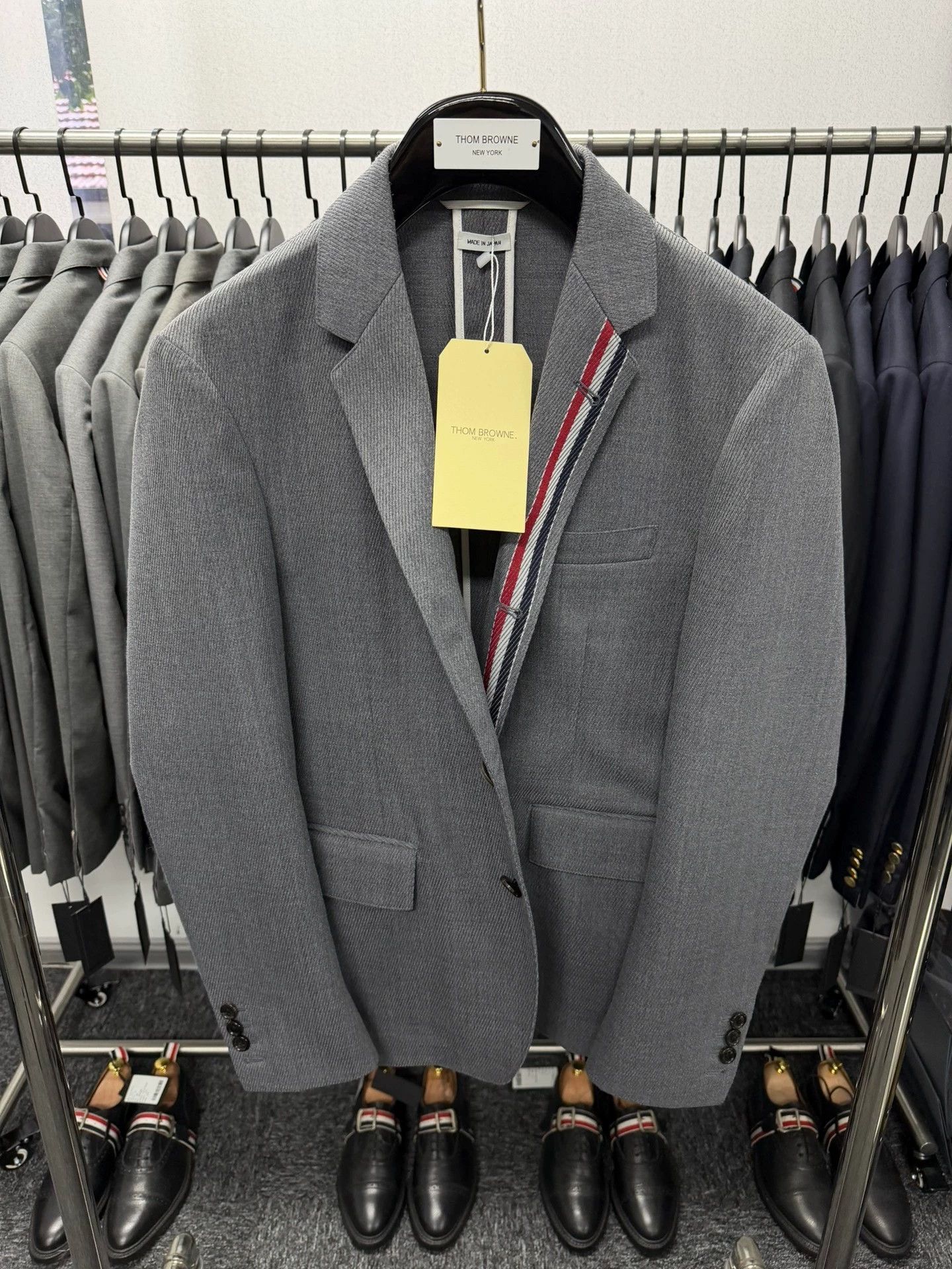 Thom Browne Thom Browne 3-Color Collar Medium Gray Slim Suit Size US L / EU 52-54 / 3 - 1 Thumbnail