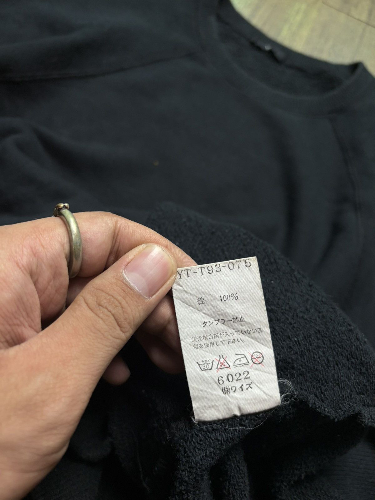 Yohji Yamamoto FREE TAX ! Vintage Yohji Yamamoto Y’S Back Logo Crewneck Size US M / EU 48-50 / 2 - 10 Thumbnail