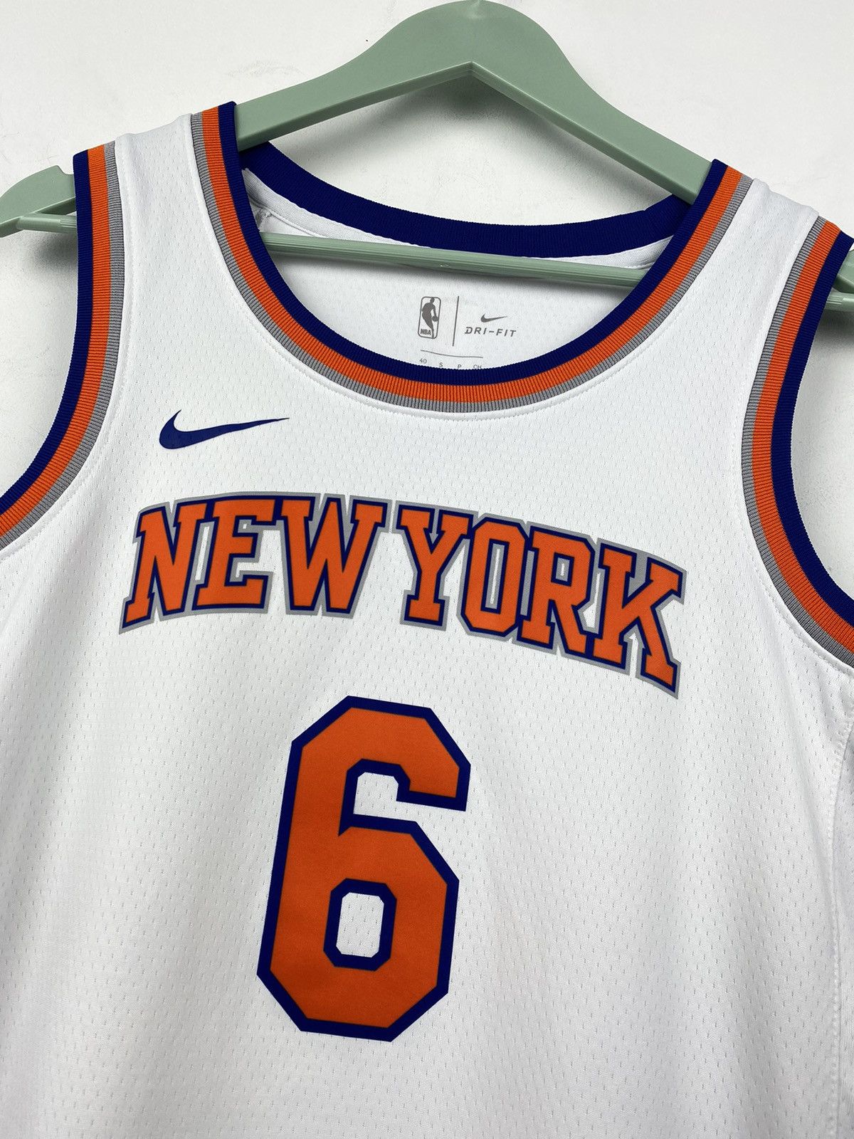 Nike New York Knicks NBA Porzingis #6 Jersey Lakers Bulls Size US S / EU 44-46 / 1 - 3 Thumbnail