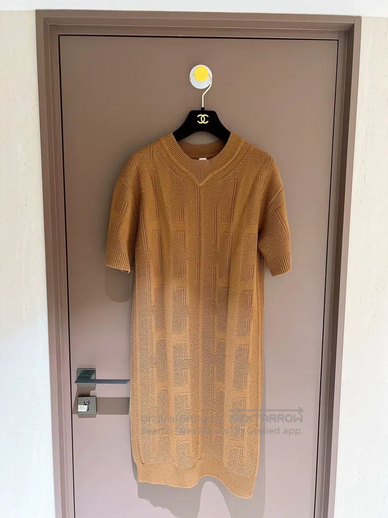 Hermes Hermes Caramel Letter Jacquard Knit Dress Size XXS / US 00 / IT 34 - 1 Thumbnail