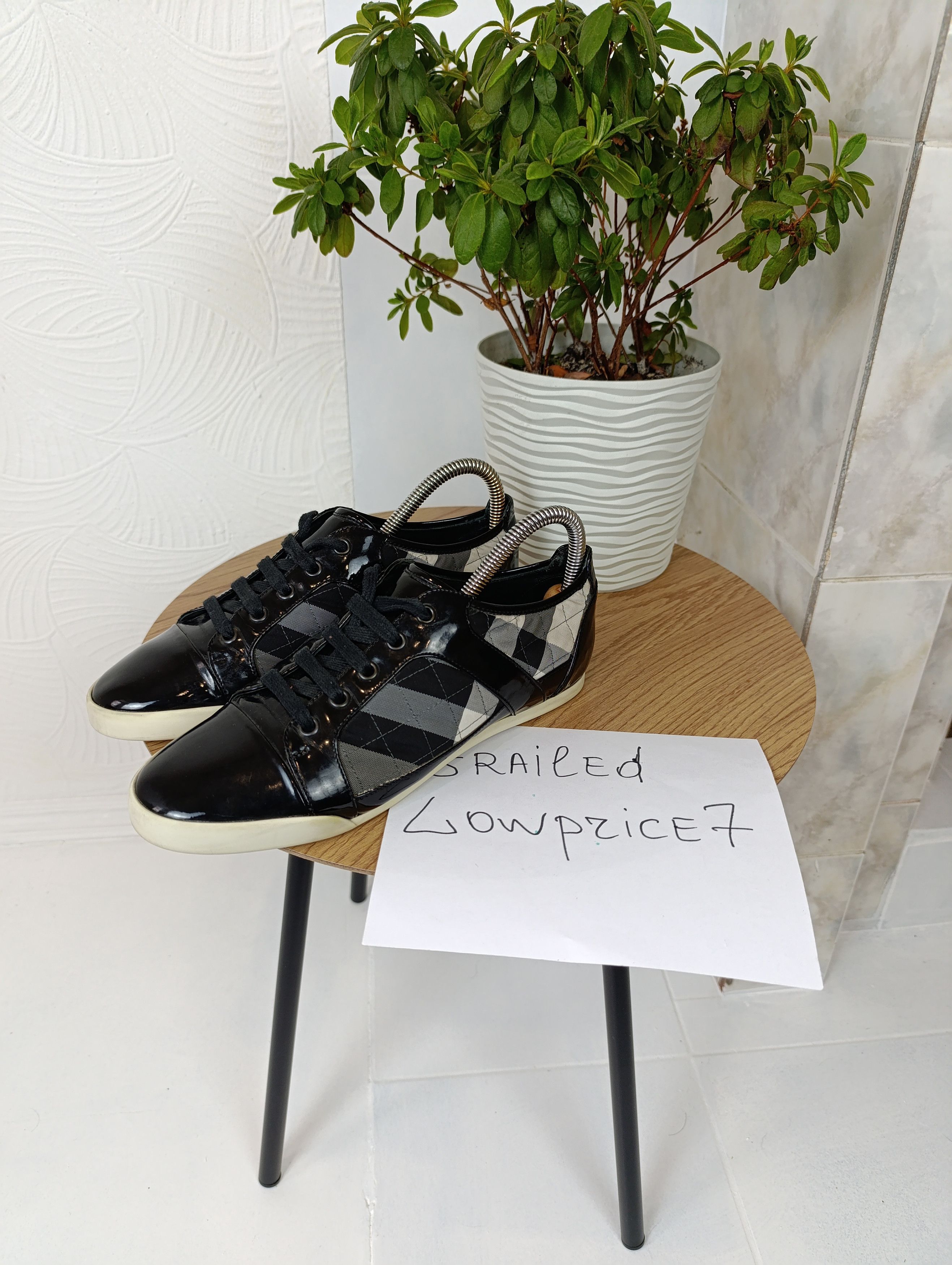 Burberry AUTHENTIC BURBERRY NOVA CHECK LACE UP SNEAKERS Size US 6 / IT 36 - 3 Thumbnail