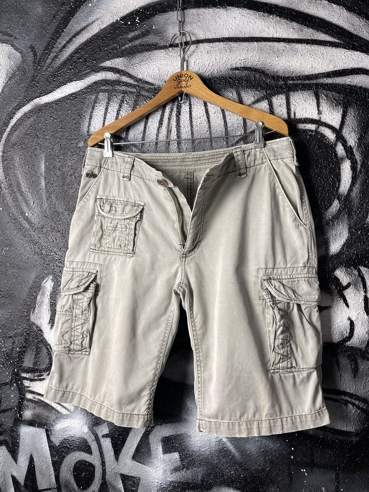 Alpha Industries Alpha Industries Vintage Grey Cotton Cargo Shorts Men’s Size Medium Size US 32 / EU 48 - 7 Thumbnail