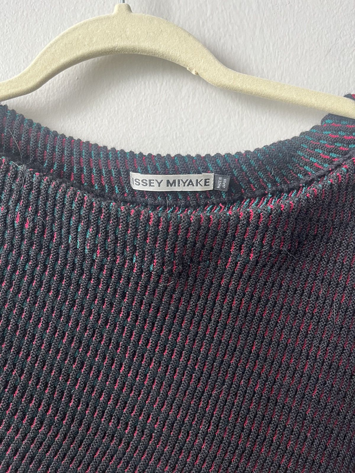 Issey Miyake Issey Miyake Off The Shoulder Sweater Size M / US 6-8 / IT 42-44 - 2 Thumbnail