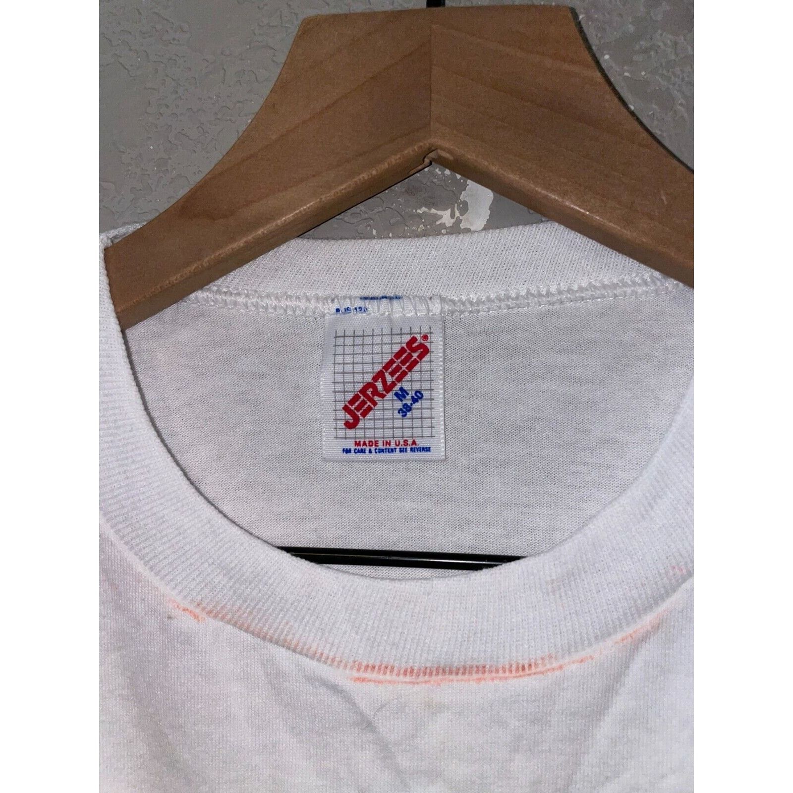 Jerzees Vintage Tree Shirt Red Green Orange Forest Tee Nature Medium Size US M / EU 48-50 / 2 - 10 Thumbnail