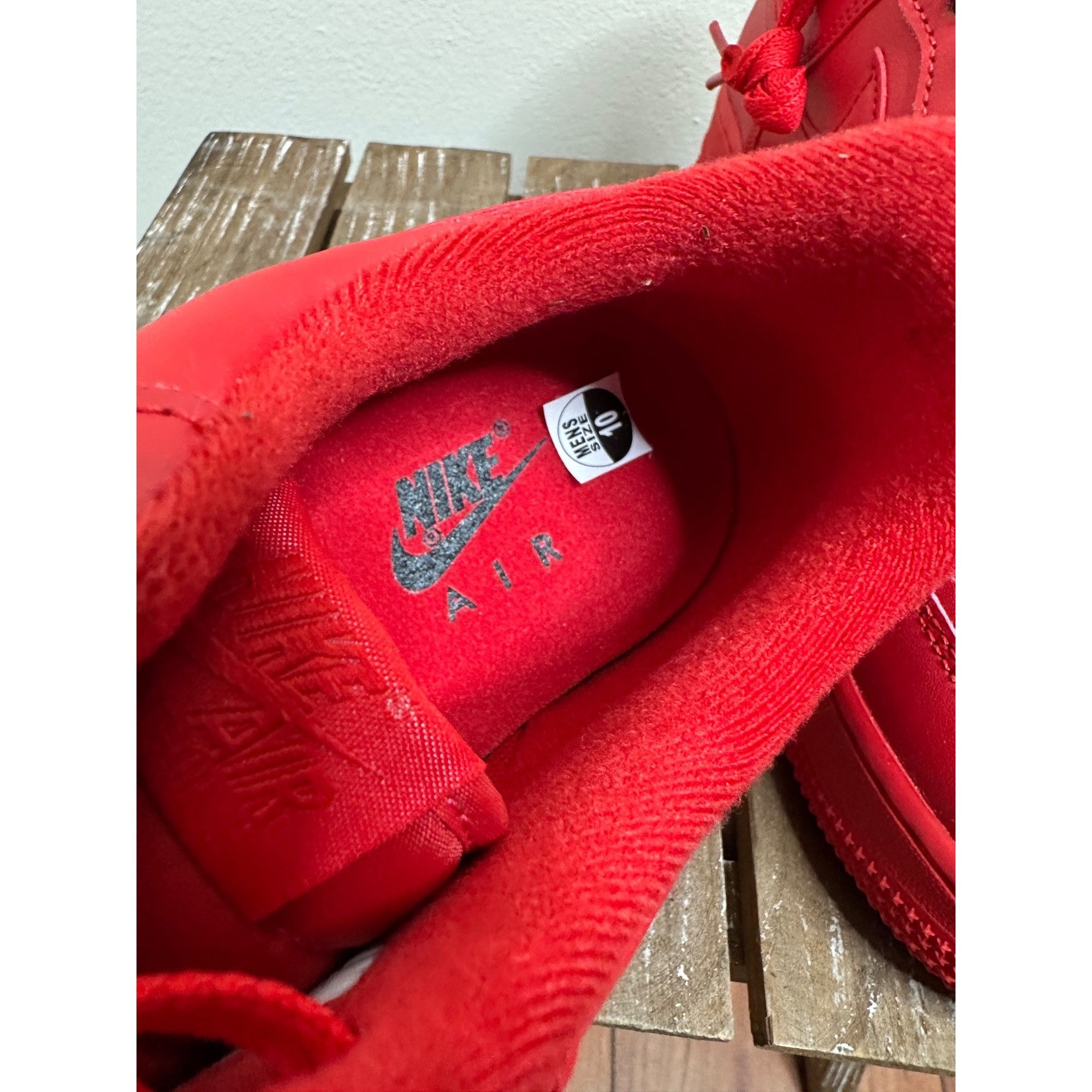 Nike Nike Airforce 1 Low Triple Red Size US 10 / EU 43 - 5 Thumbnail