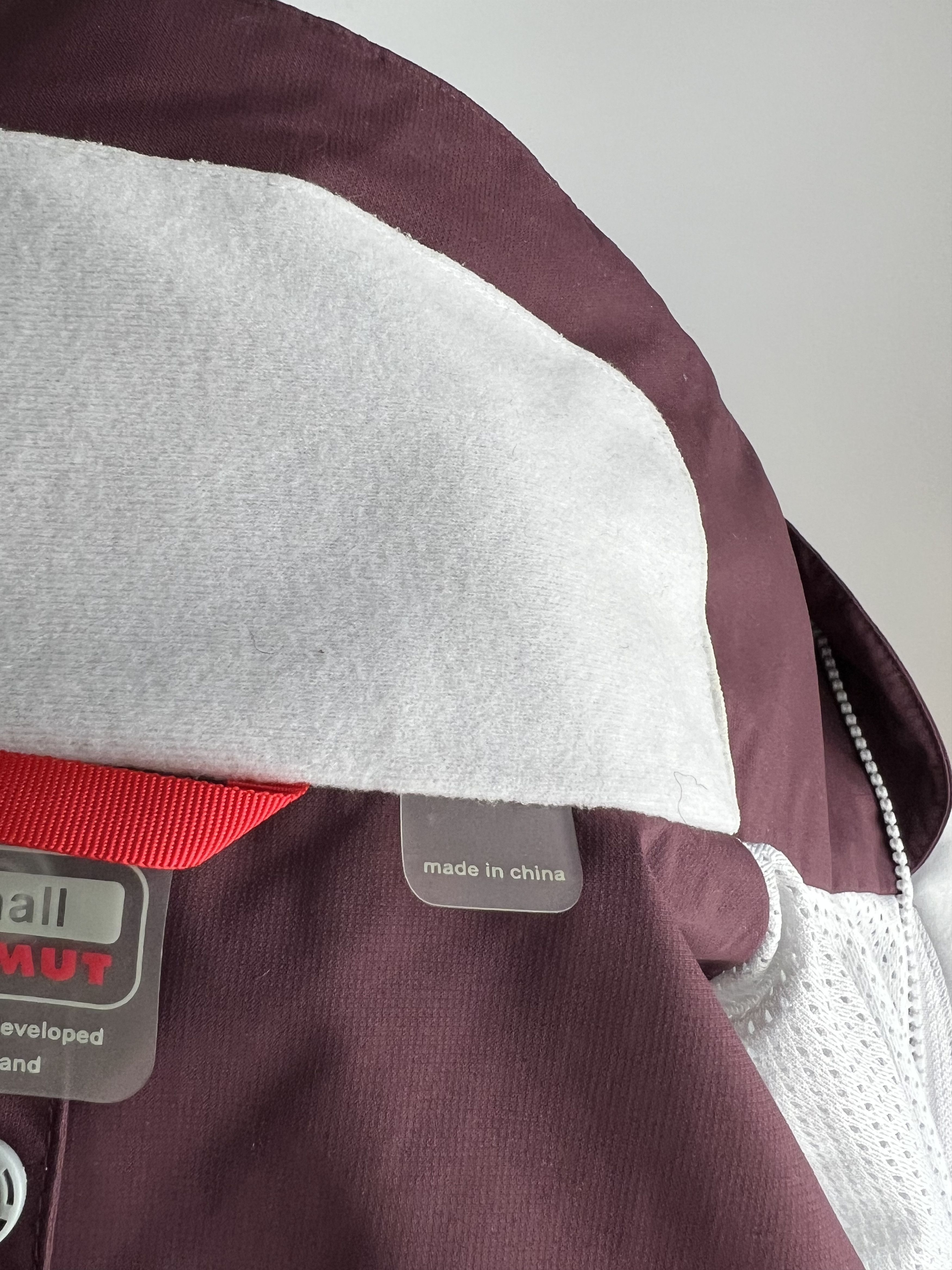 Mammut Mammut Dry Tech Waterproof Hooded Jacket Size XS Size XS / US 0-2 / IT 36-38 - 13 Thumbnail