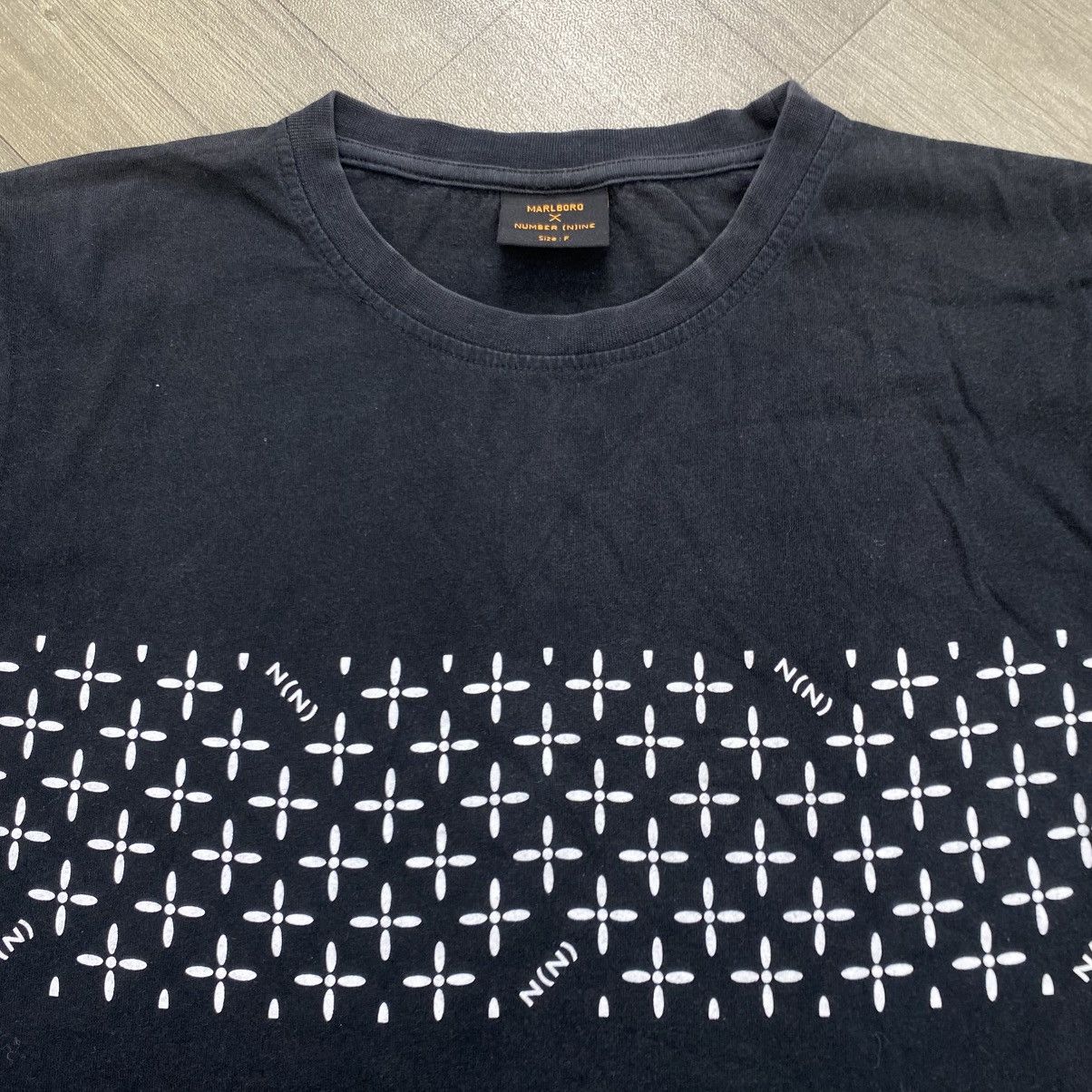Number (N)ine Vintage Number Nine x Marlboro Iconic Tee Japanese Brand Size US L / EU 52-54 / 3 - 3 Thumbnail