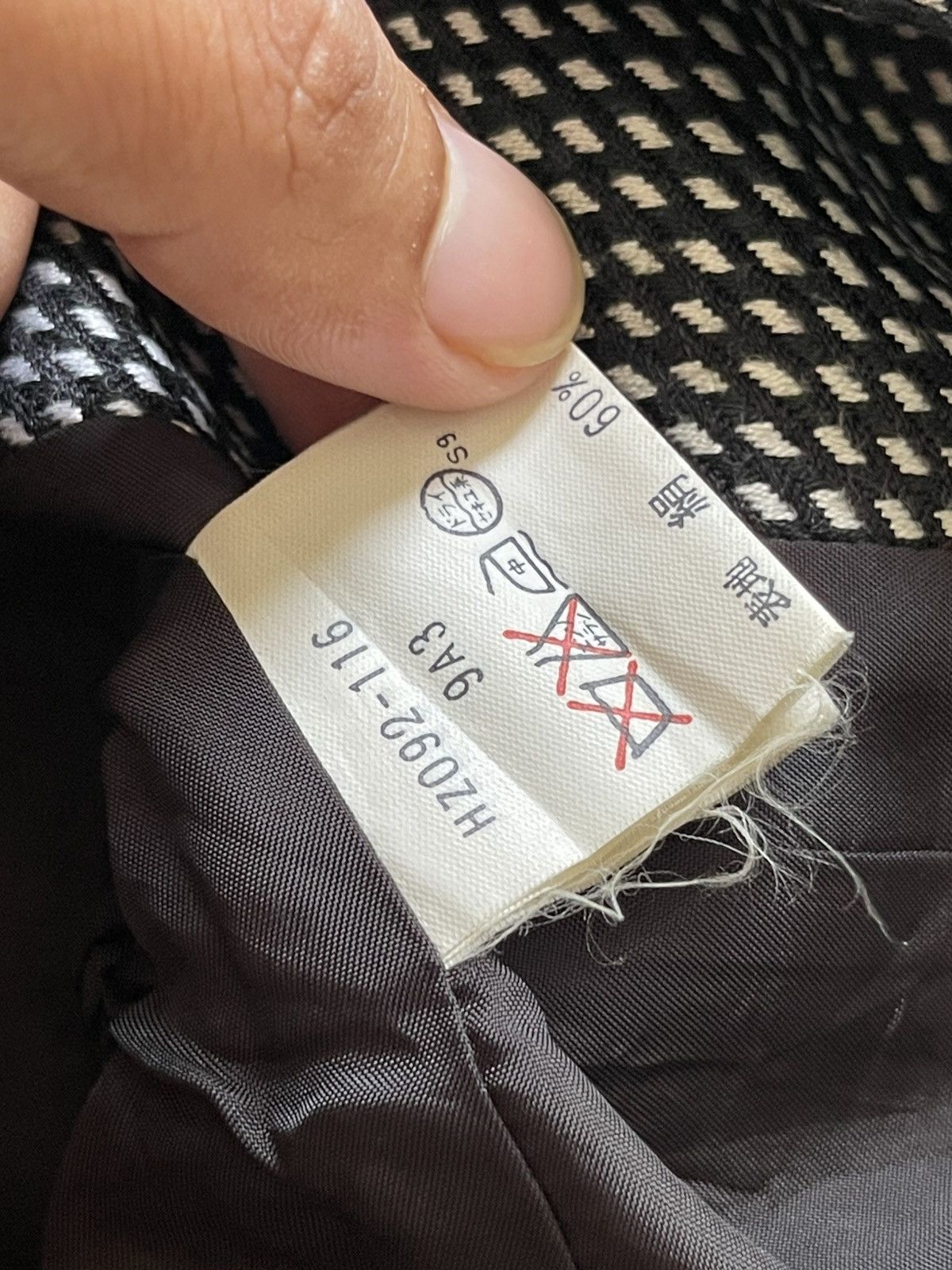 Yves Saint Laurent 90s Yves Saint Laurent Plaid Blazer Jacket Size M / US 6-8 / IT 42-44 - 15 Thumbnail