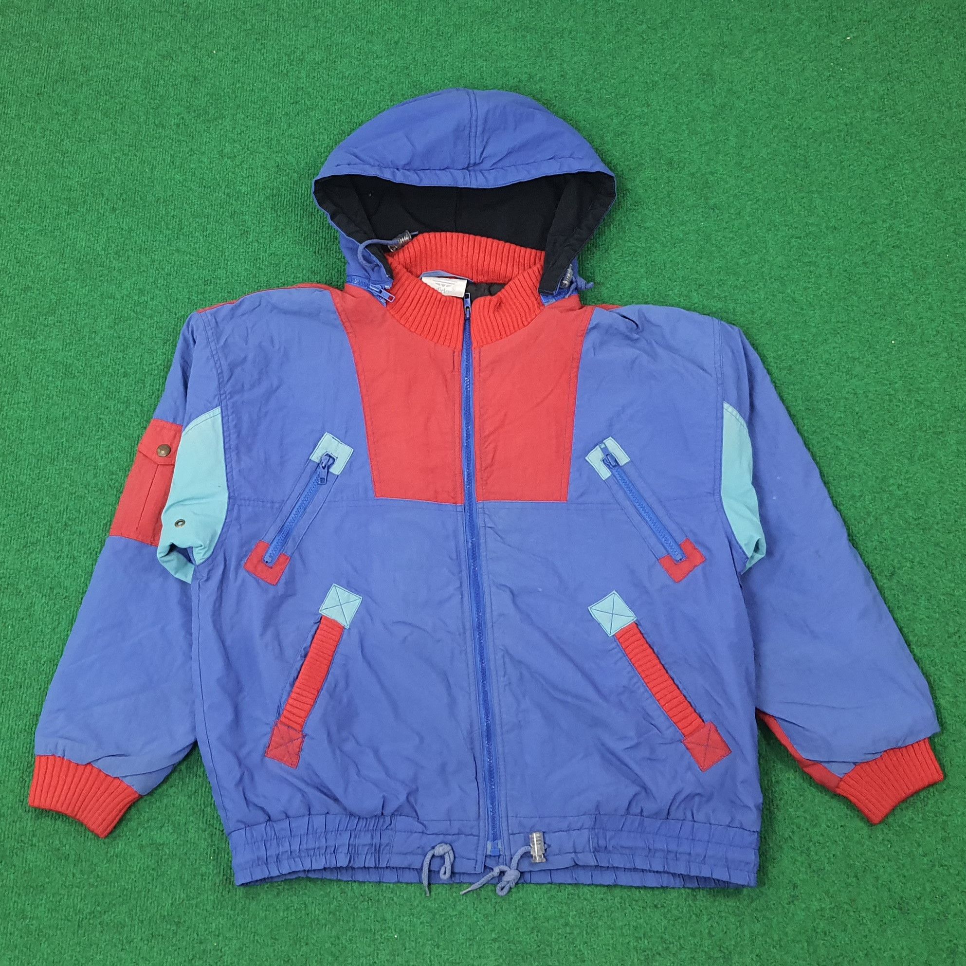 Adidas × Vintage Vintage Adidas Sportswear Jacket C220N23 Size US L / EU 52-54 / 3 - 1 Thumbnail