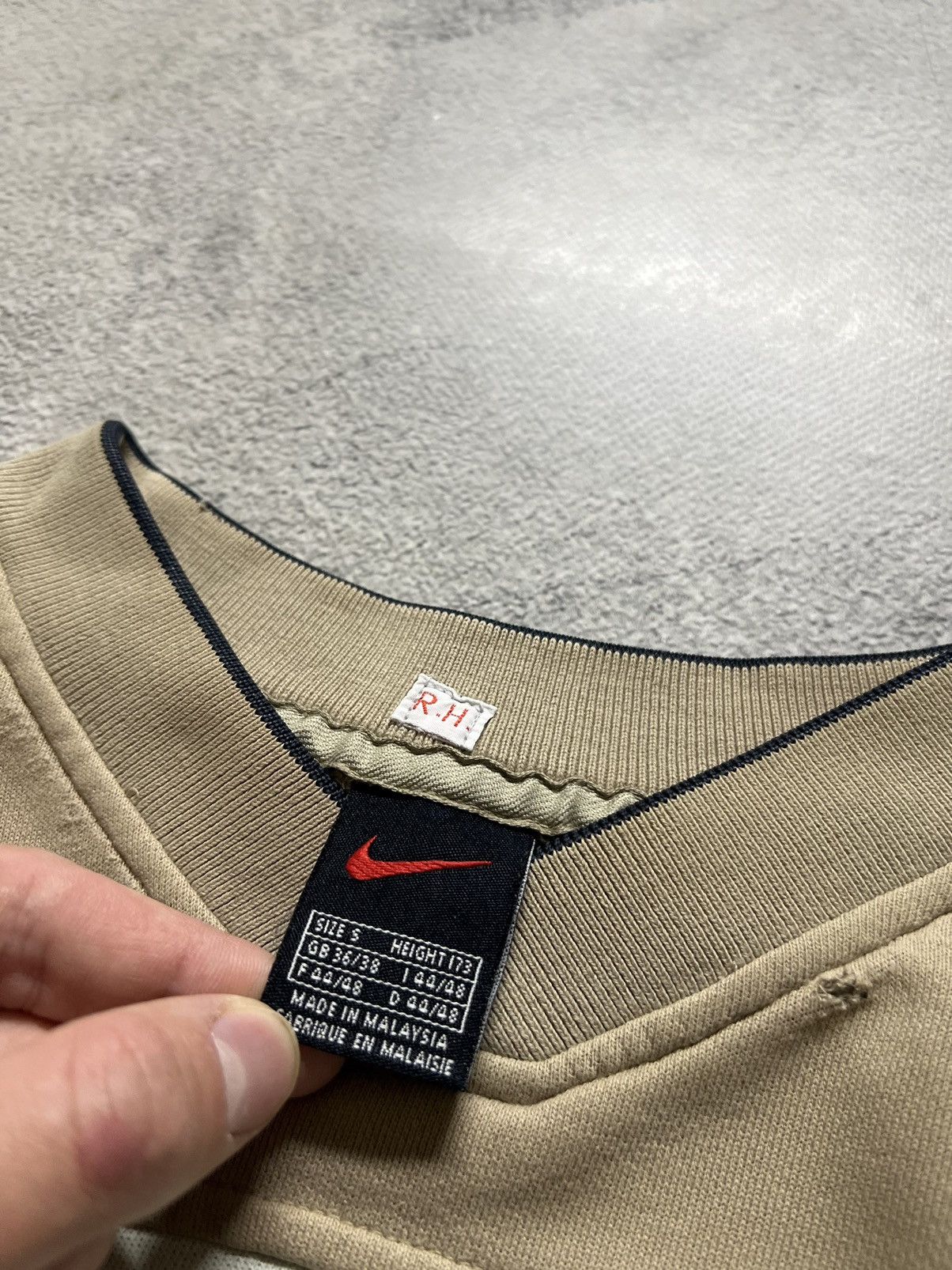 Nike × Vintage Vintage Y2k Nike 💛 Faded Mini Swoosh Sweatshirt 90’s Size US S / EU 44-46 / 1 - 15 Thumbnail