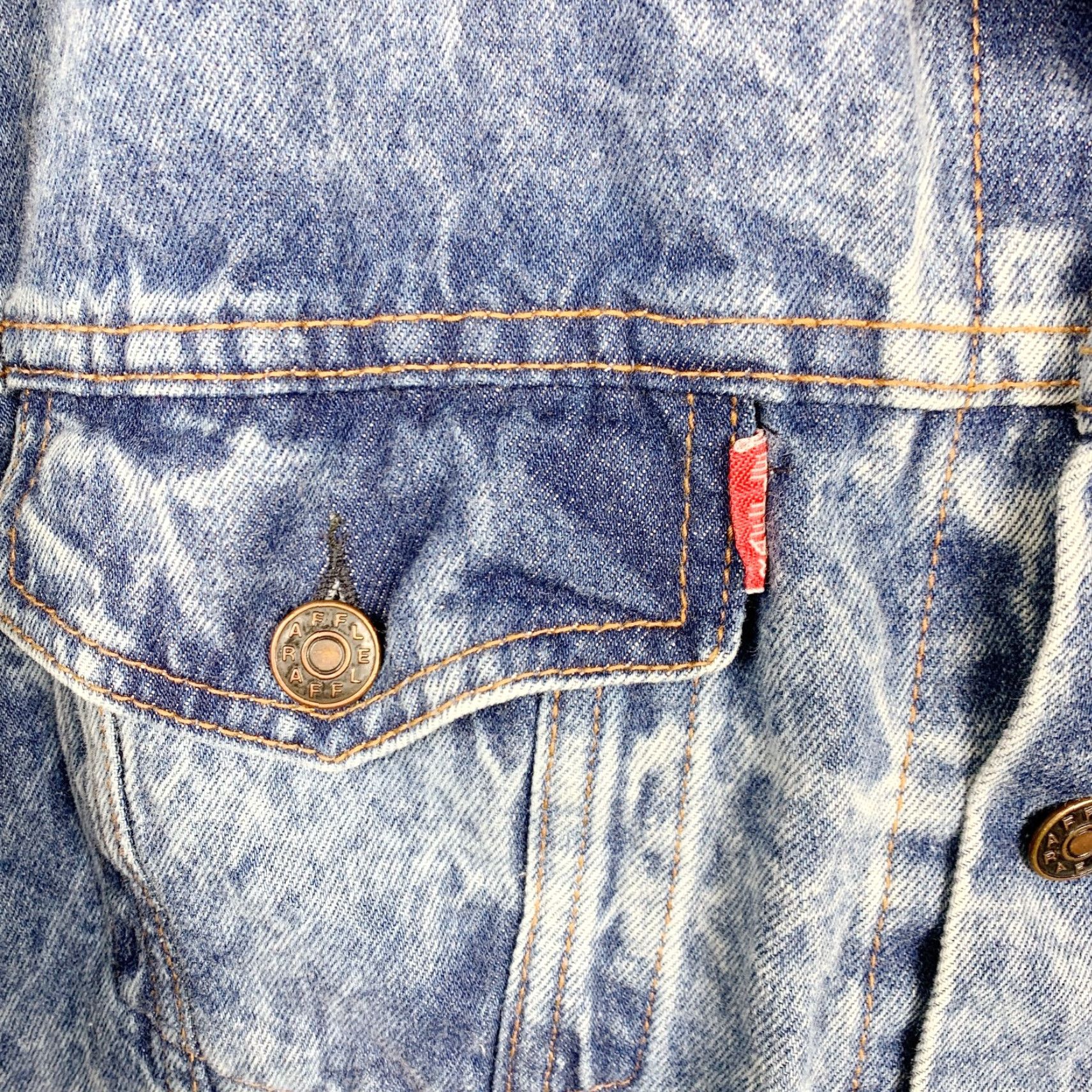 J Brand VINTAGE Raffle Denim Jacket Denim Trucker Medium Blue Men's Jacket 100% Cotton/Denim, 80s-90s Style Size US 31 - 6 Thumbnail