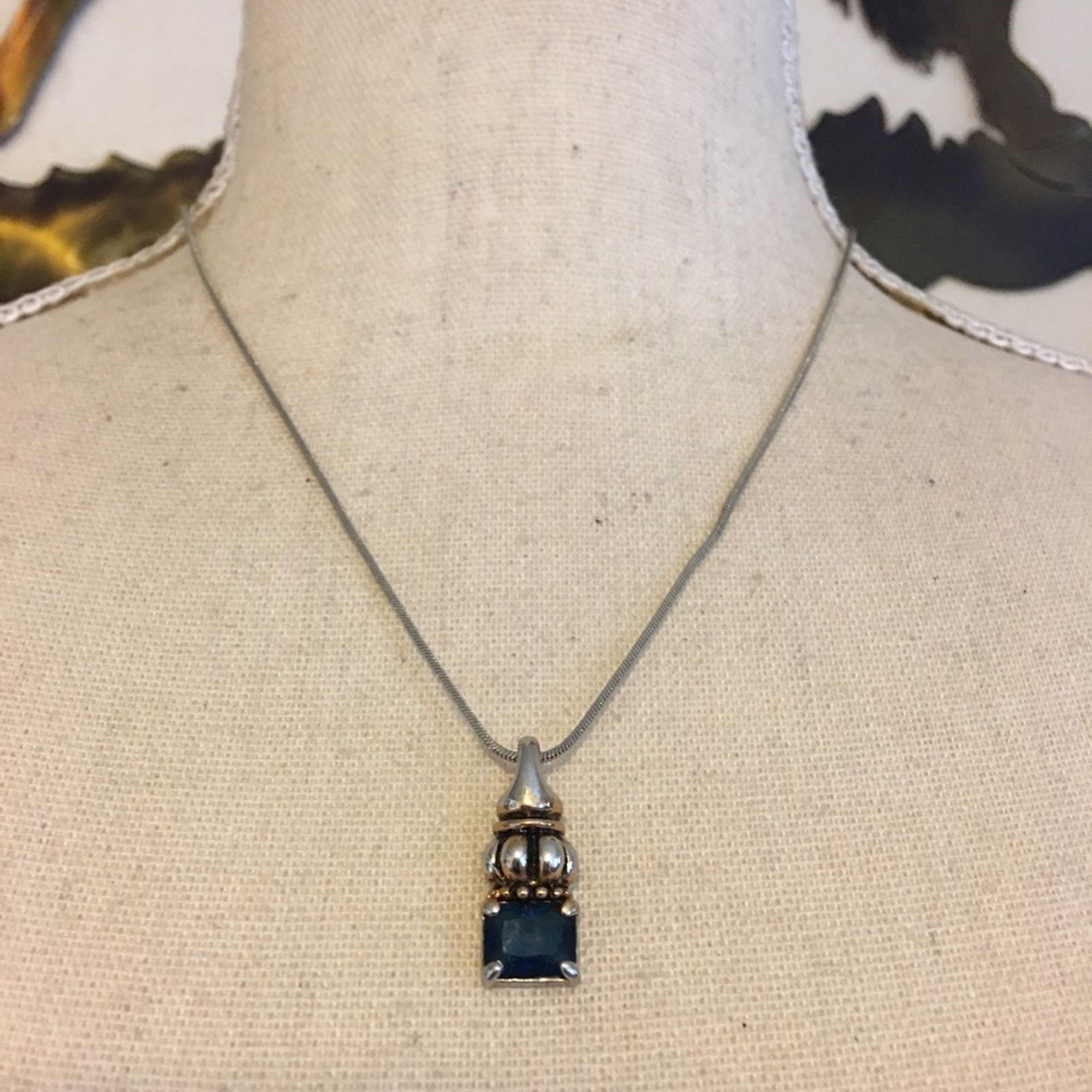 Vintage Vintage two tone sapphire stone pendant w/chain Size ONE SIZE - 1 Thumbnail