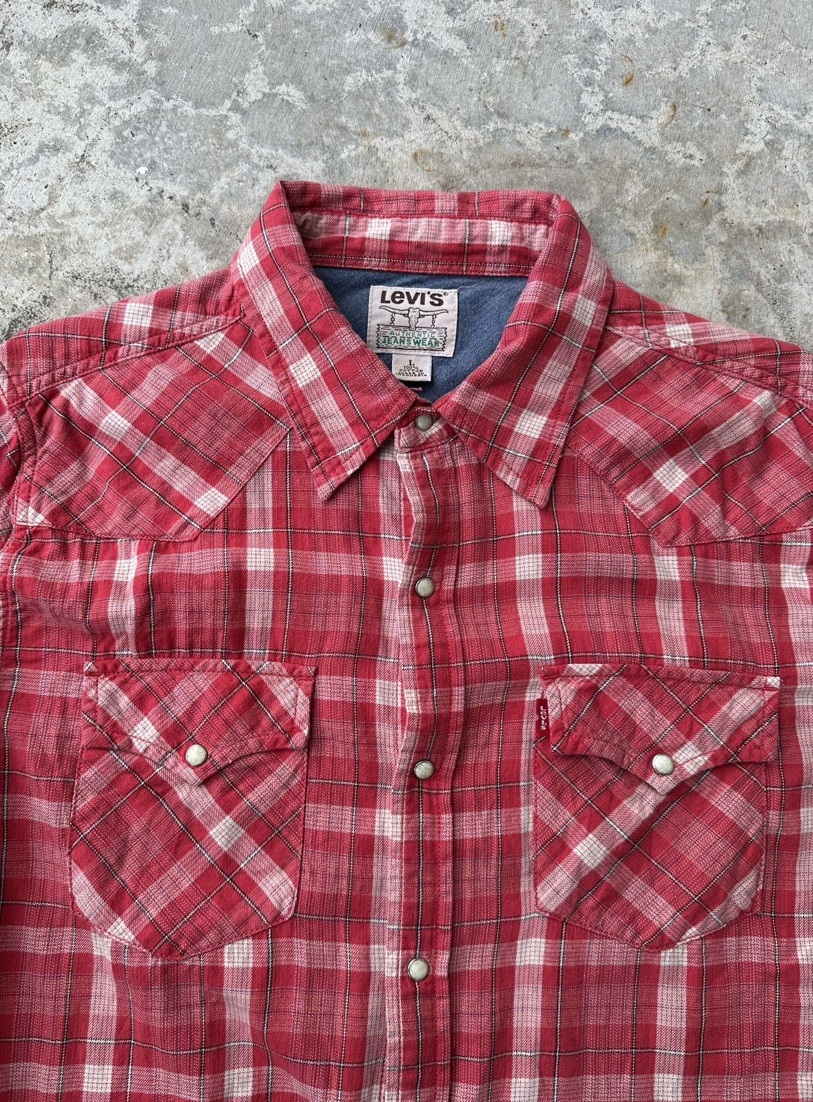 Levi's Levi’s Western Pink Salmon Snapped Plaid Flannel Shirt Size US L / EU 52-54 / 3 - 3 Thumbnail