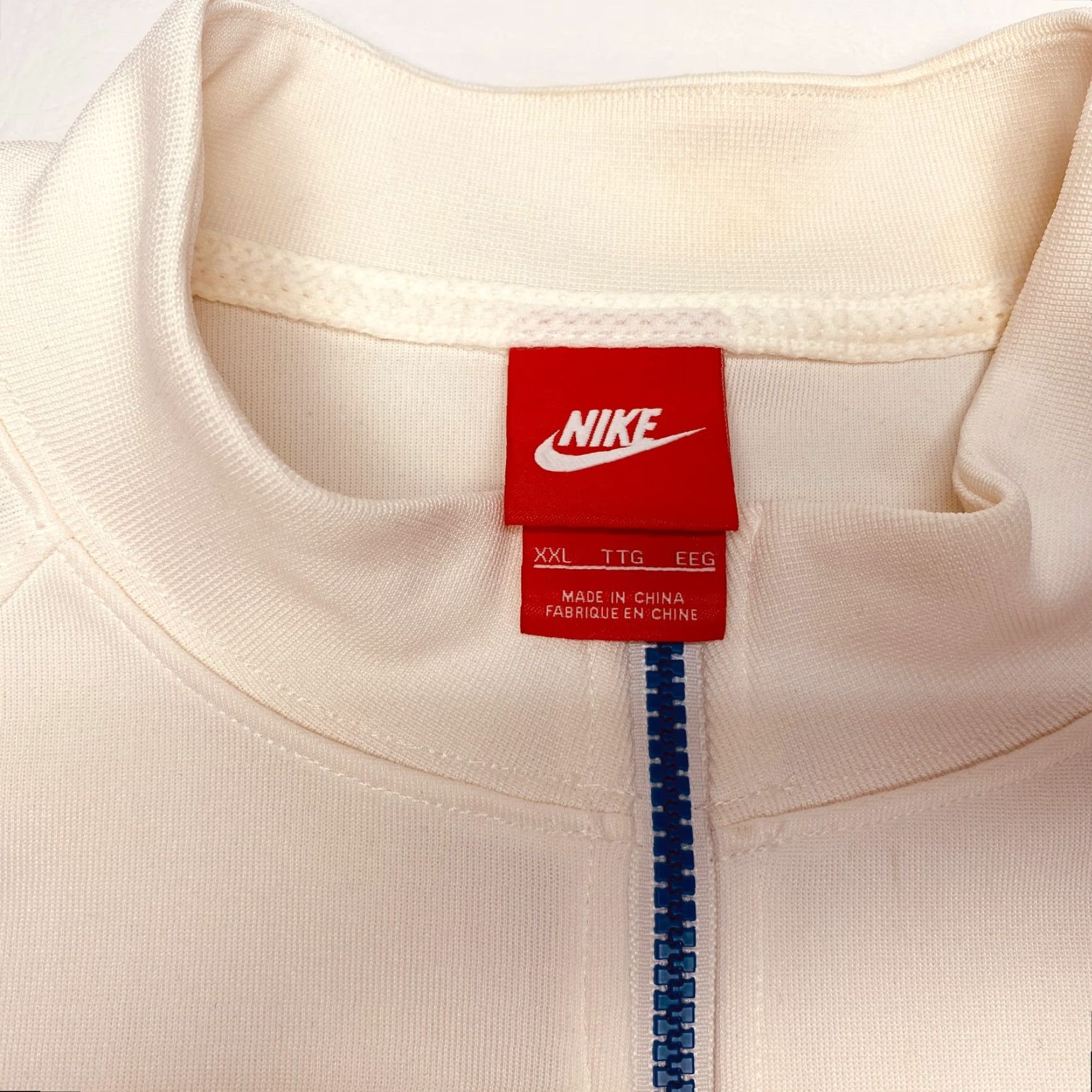 Nike VINTAGE Nike Taped Poly Track Jacket AJ2681 Full Zip Mens 2XL White Logo Sleeves 7619 Size US XXL / EU 58 / 5 - 7 Thumbnail