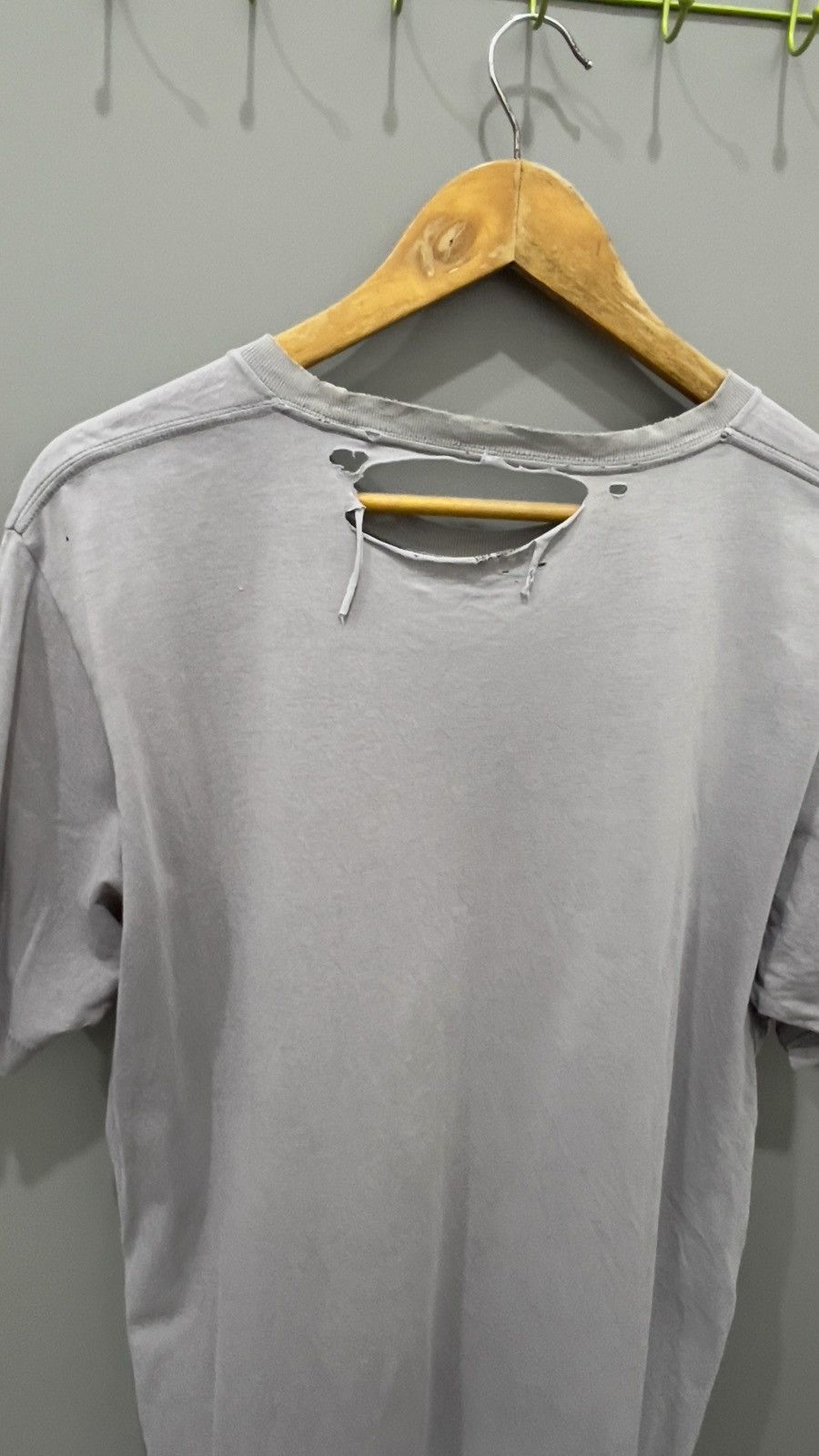 Uniqlo Tshirt Frankenstein Uniqlo Size US L / EU 52-54 / 3 - 3 Thumbnail