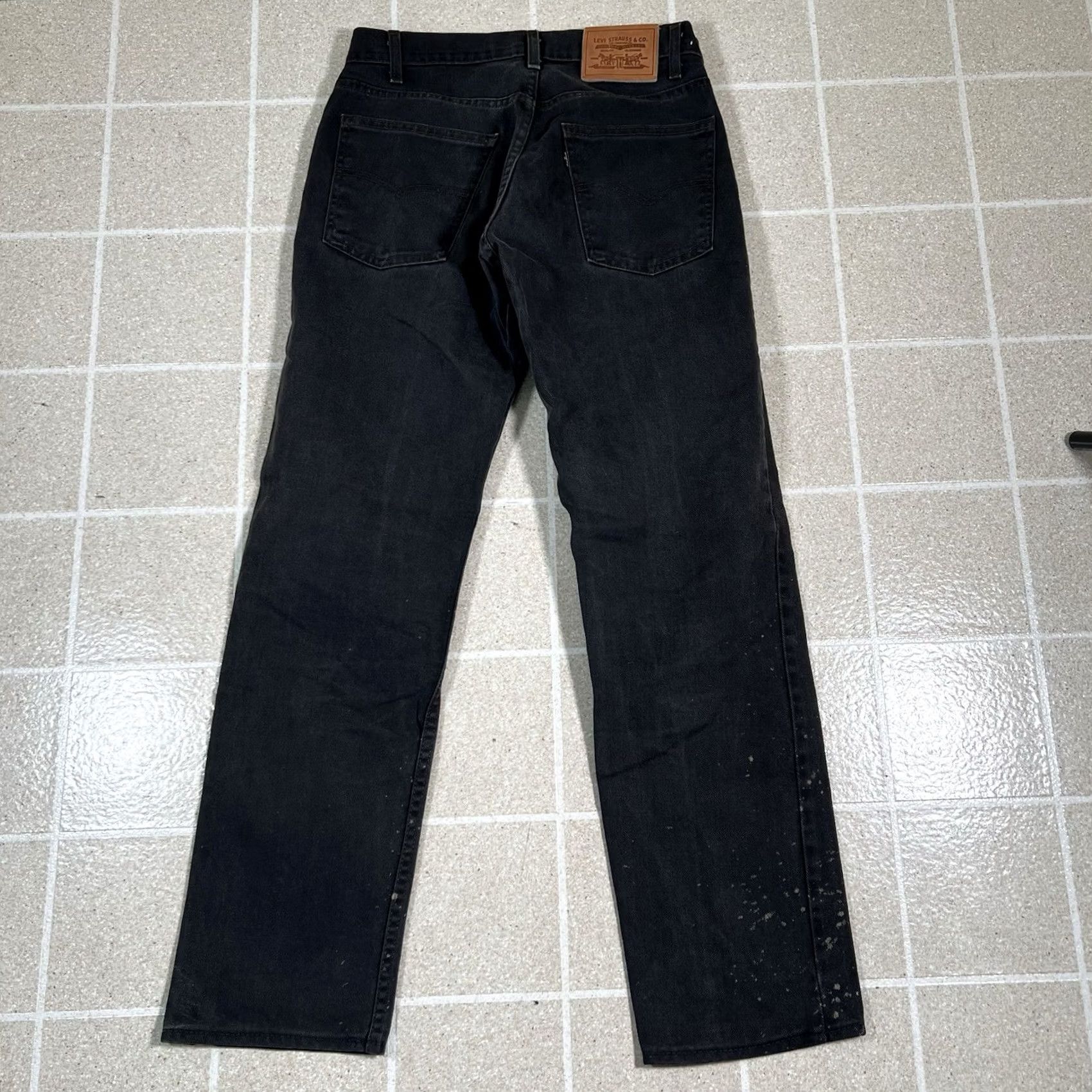 Levi's VINTAGE Levi’s 505 Jeans Men 29x29 Black Denim USA Made 1982 Leather/Black Tab Size US 29 - 2 Thumbnail
