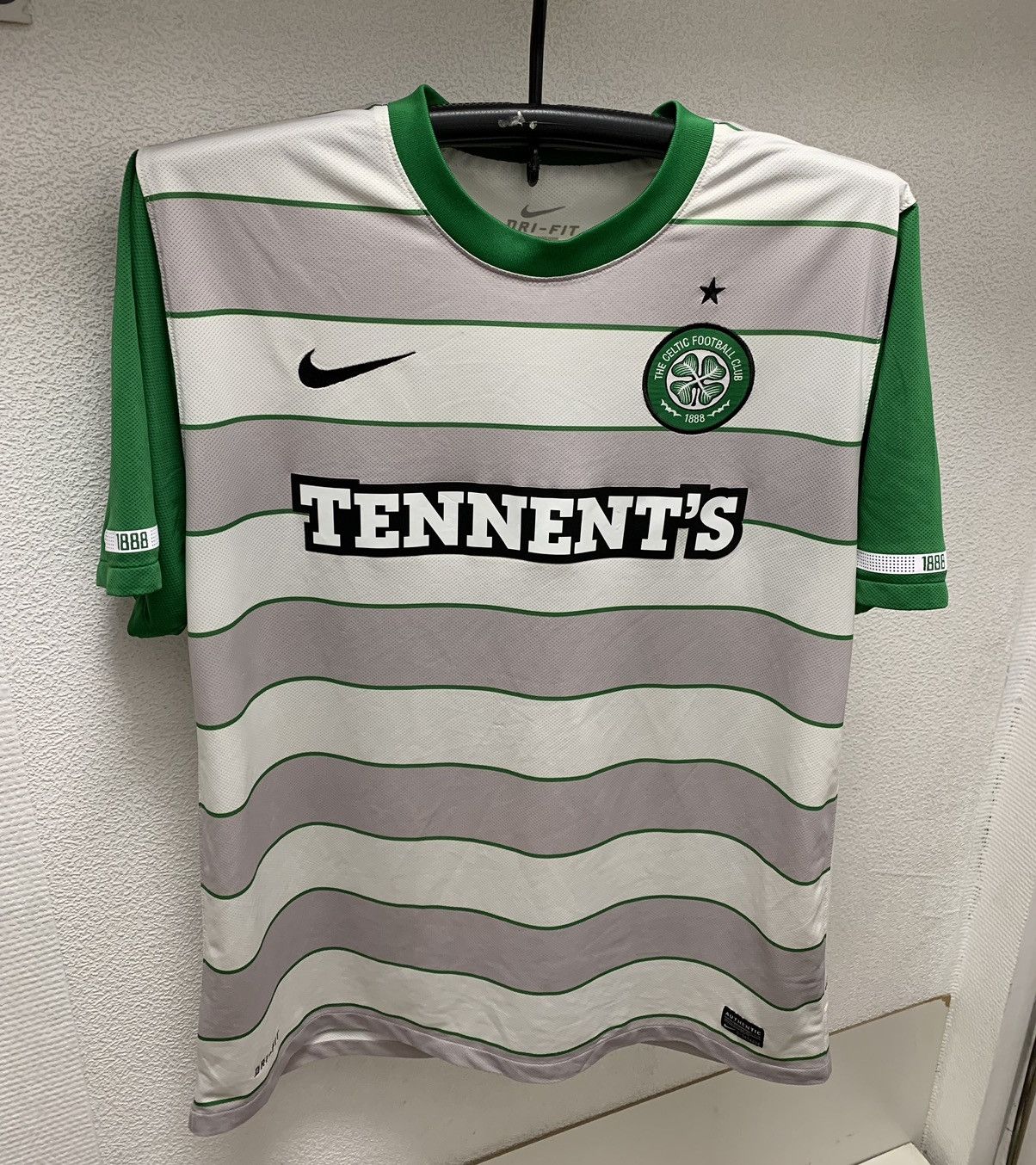Nike Celtic football club soccer jersey Xl size tennents Size US XL / EU 56 / 4 - 1 Thumbnail