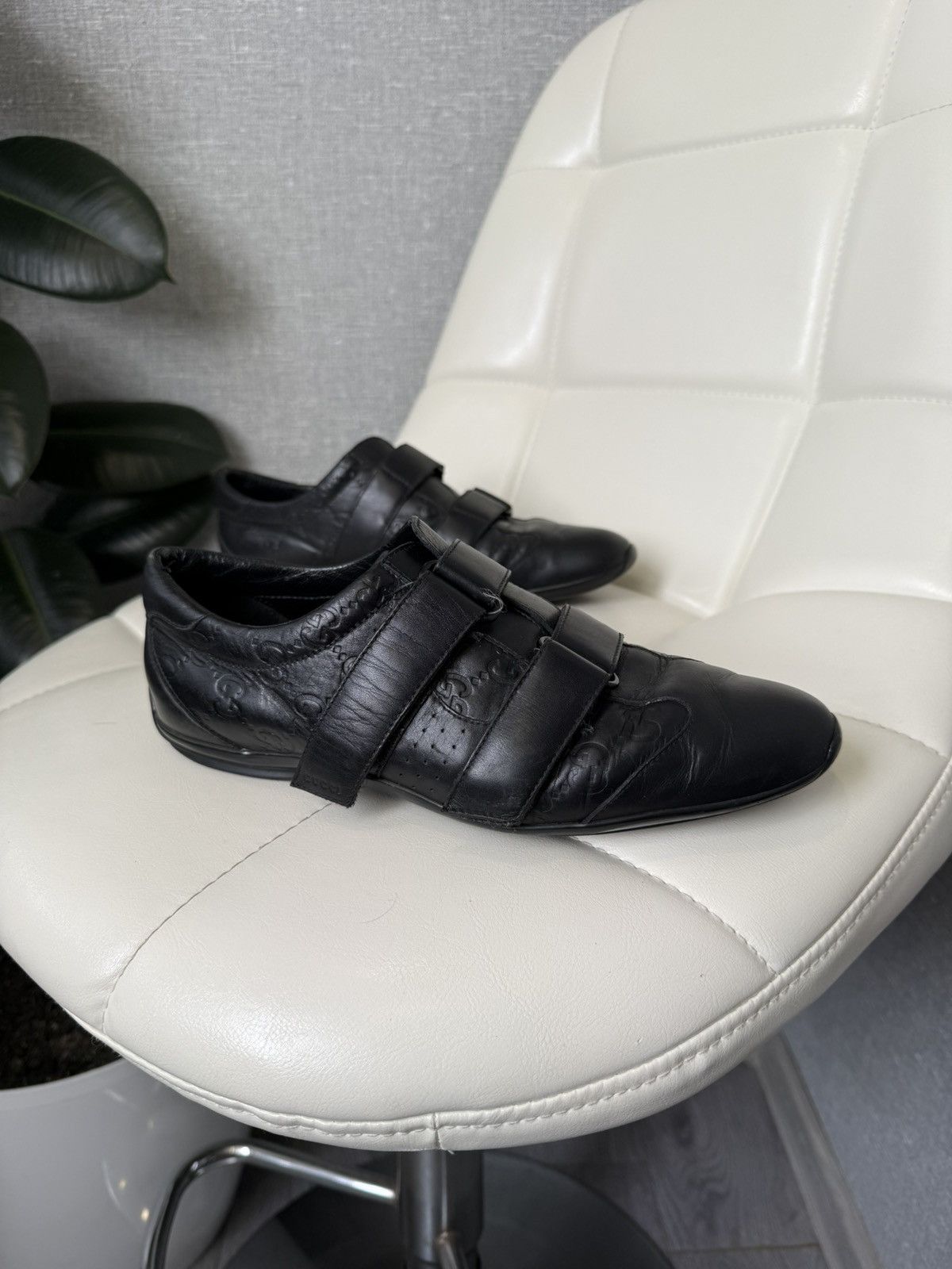 Gucci Gucci GG Guccissima Monogram Black Leather Sneakers (121830) Size US 7 / IT 37 - 9 Thumbnail