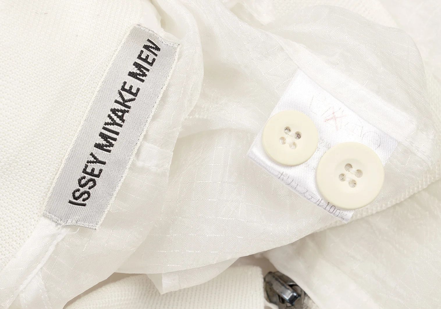Issey Miyake Zip-up Ripstop Shirt Blouson in White, Size M Size US M / EU 48-50 / 2 - 15 Thumbnail