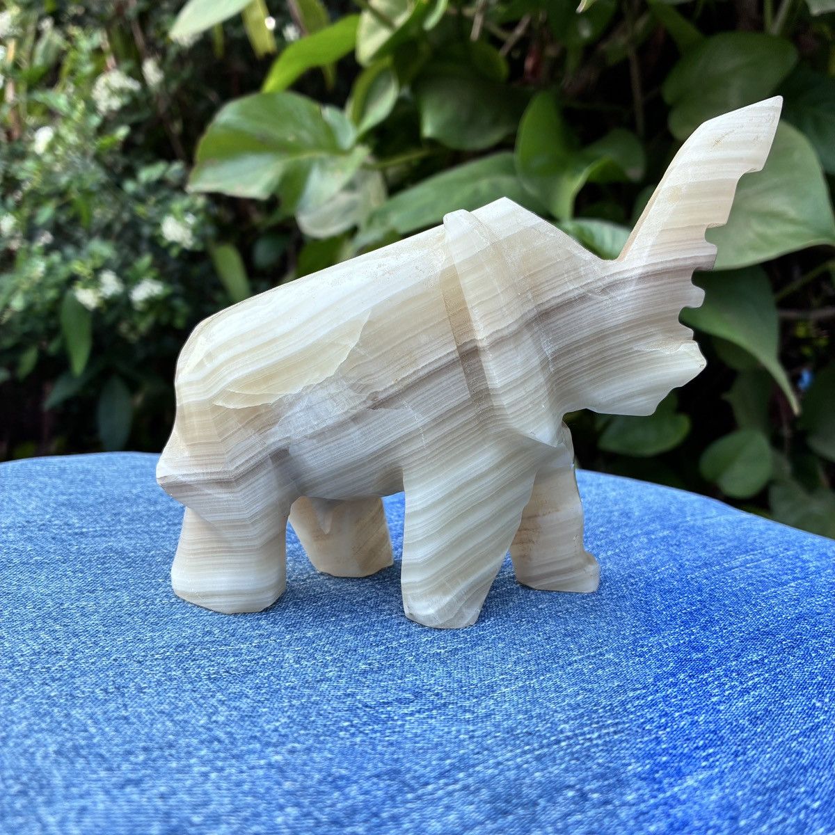 Vintage Hand Carved Elephant Onyx Stone Animal Figurine Trunk Up Size ONE SIZE - 2 Thumbnail