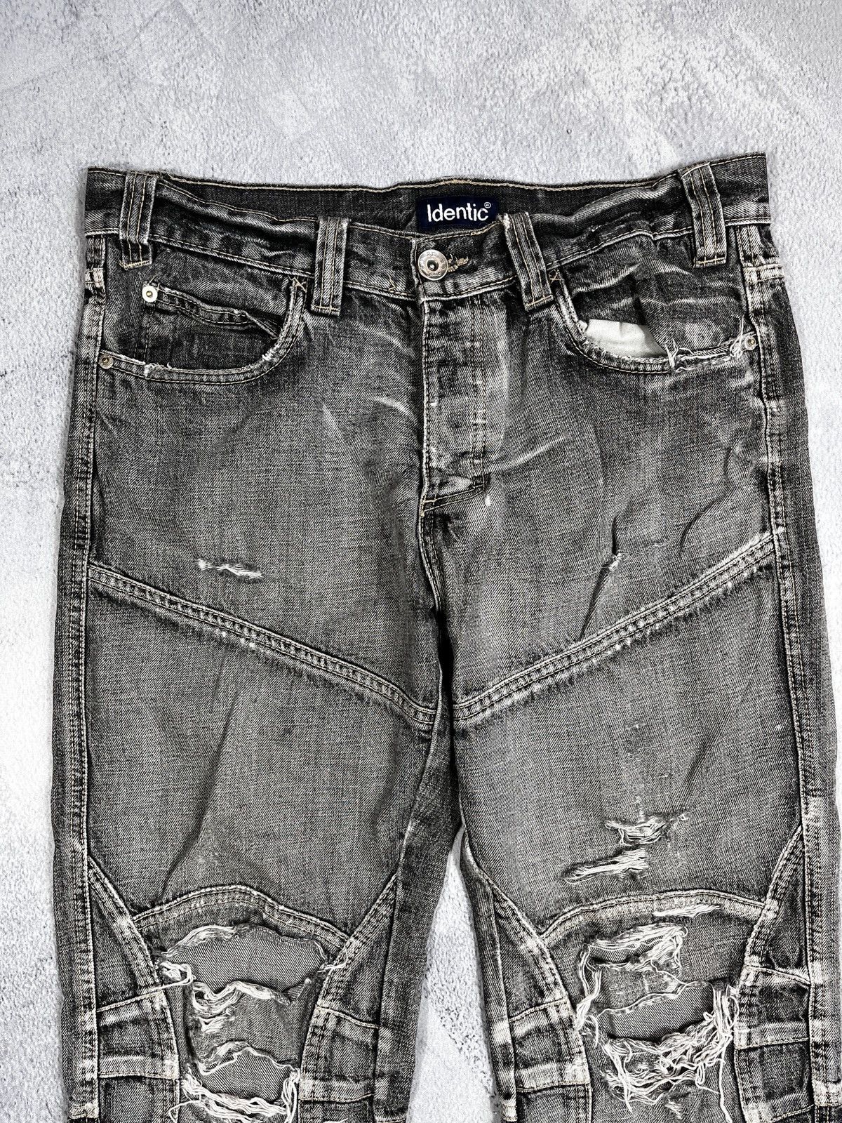Other Vintage 90s Distressed 3/4 denim shorts faded style size 33 Size US 33 - 2 Thumbnail