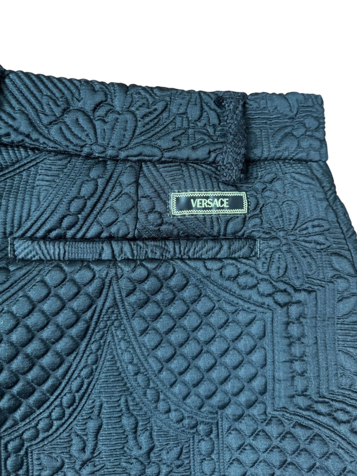 Versace Versace Black Jacquard Shorts SS24 Size US 34 / EU 50 - 9 Thumbnail