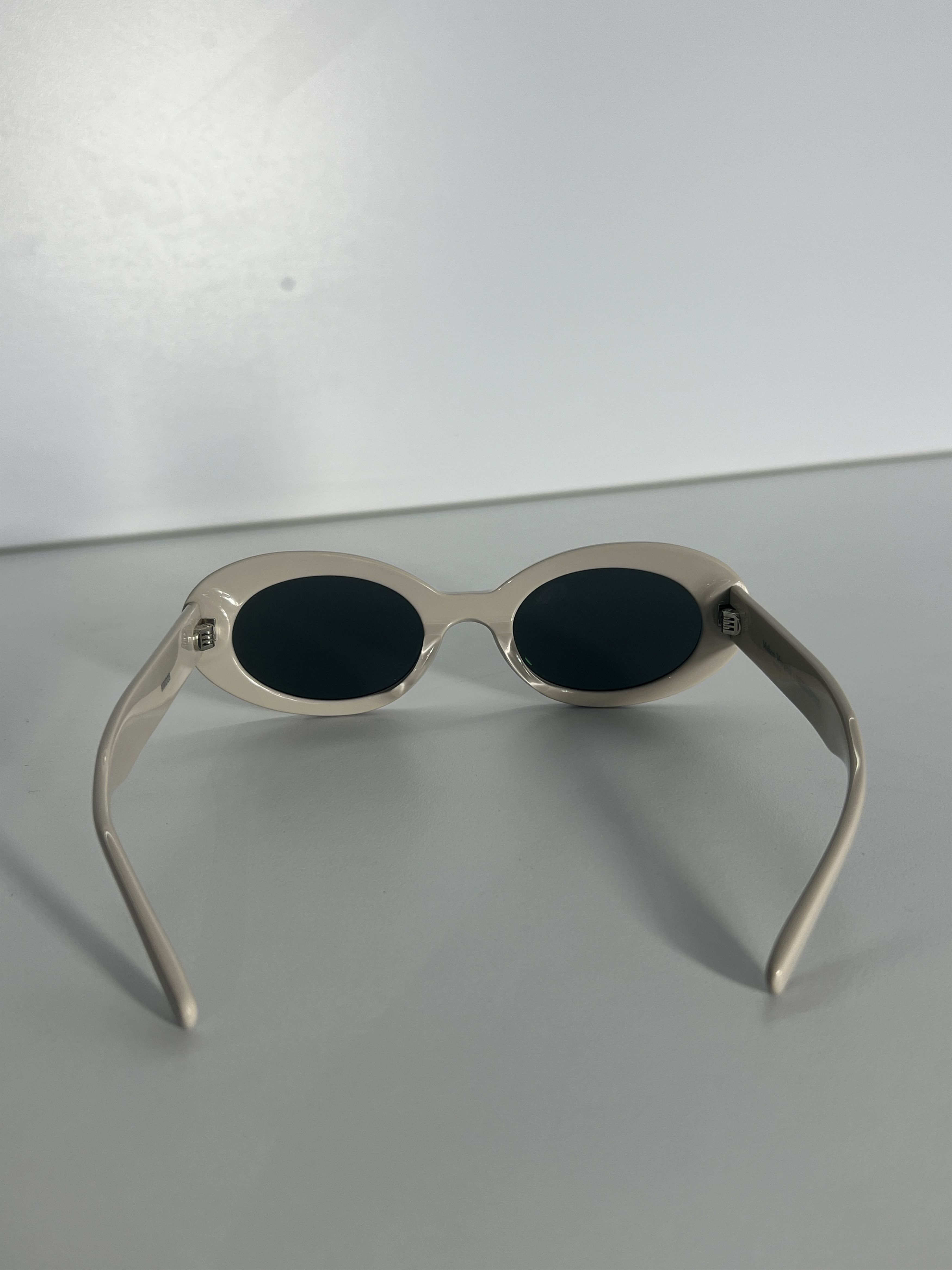 Gentle Monster × Maison Margiela Maison Margiela x Gentle Monster MM005 Oval Beige Sunglasses Size ONE SIZE - 2 Thumbnail