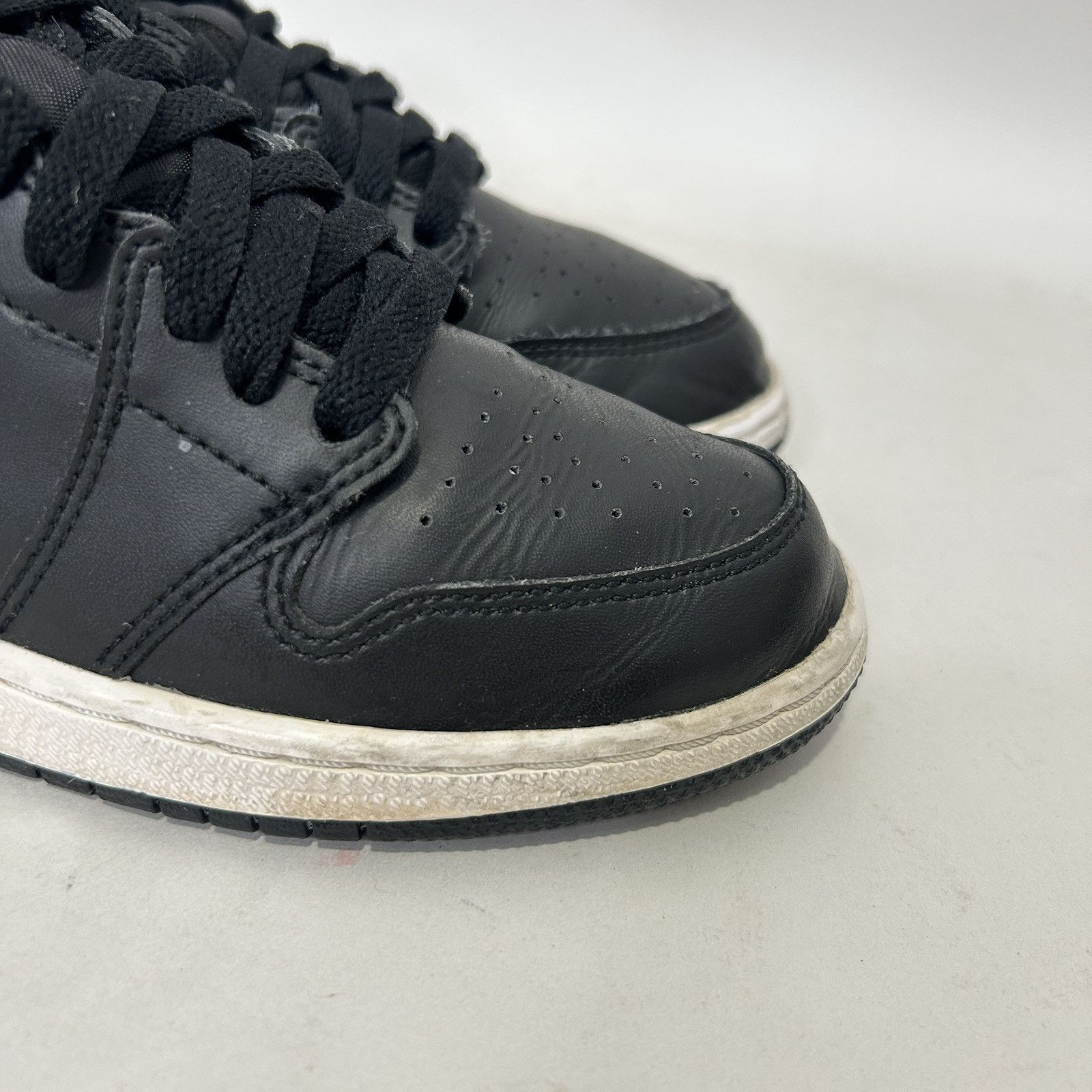 Nike Nike Air Jordan 1 Retro High BG “Black White/Ying Yang” Size US 5.5 / IT 35.5 - 8 Thumbnail