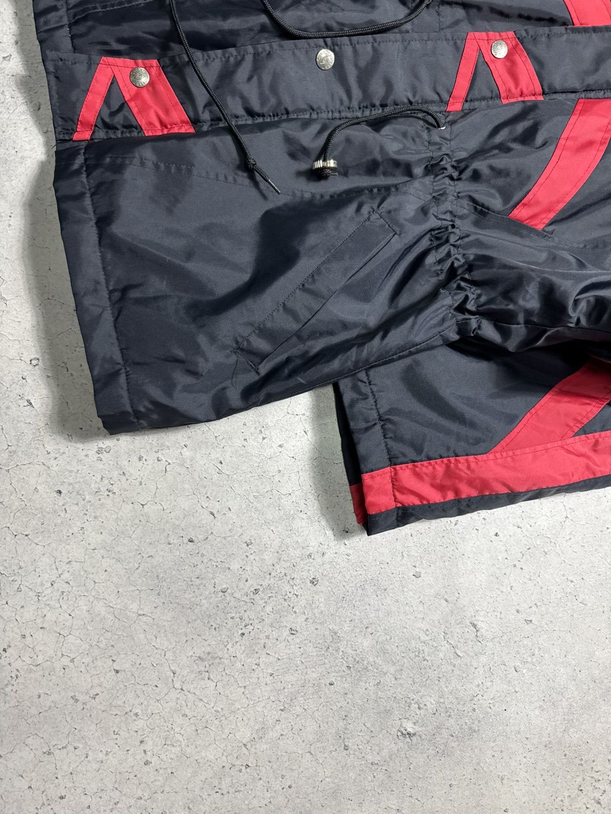 Umbro Umbro FC Manchester United Vintage 90’s Football Jacket Size US L / EU 52-54 / 3 - 3 Thumbnail