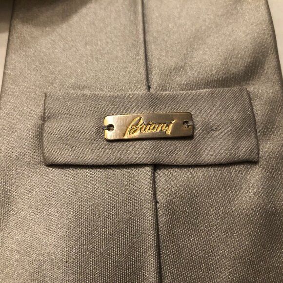 Brioni BRIONI MEN'S NEW 100%SILK TIE WIDTH: 3 3/4" LENGTH: 61" Size ONE SIZE - 5 Thumbnail