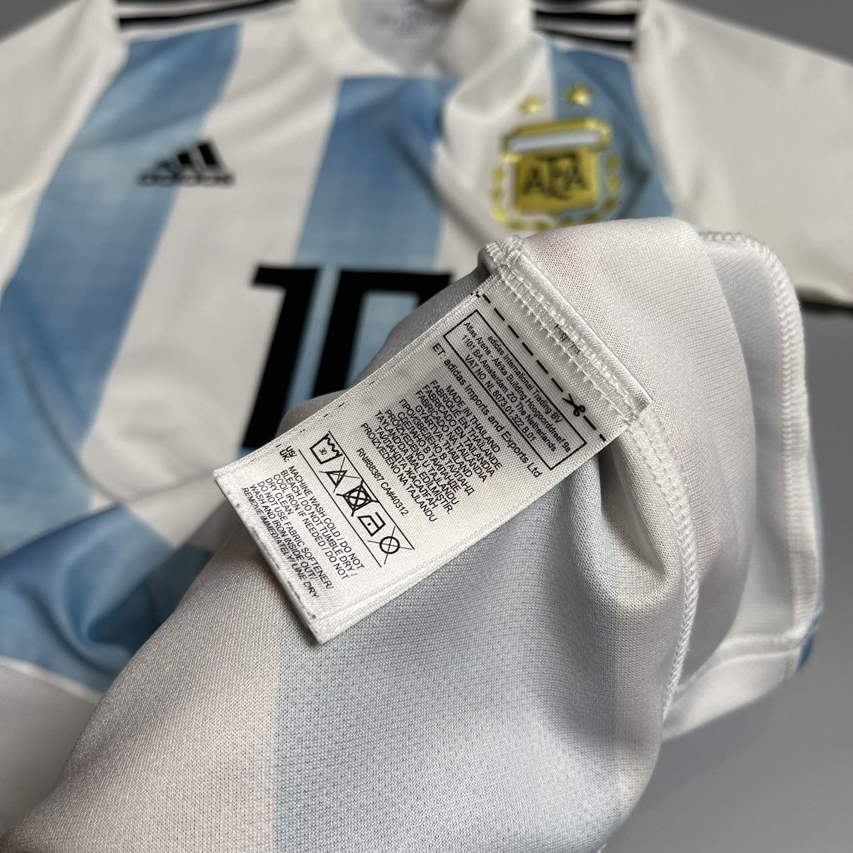 Adidas ARGENTINA ADIDAS 2018 WORLD CUP SOCCER HOME JERSEY #10 MESSI Size US XS / EU 42 / 0 - 13 Thumbnail