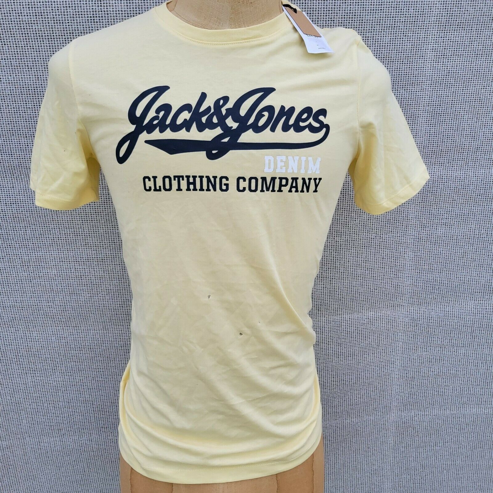 Jack & Jones Men's Jack And Jones Tshirt . Small Size US S / EU 44-46 / 1 - 1 Thumbnail