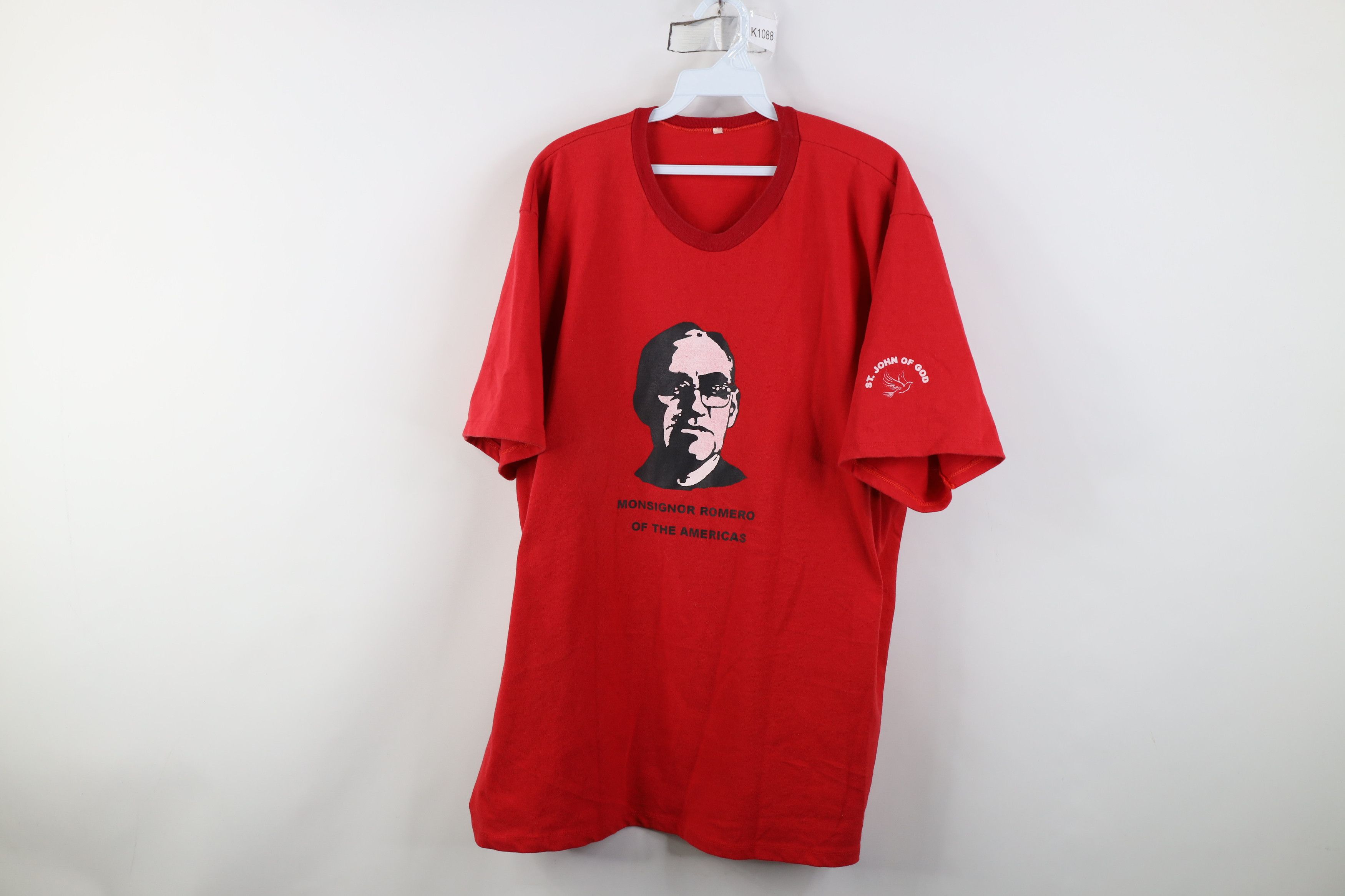 Vintage Vintage 90s Romero of the Americas Saint Oscar T-Shirt Size US XXL / EU 58 / 5 - 1 Thumbnail