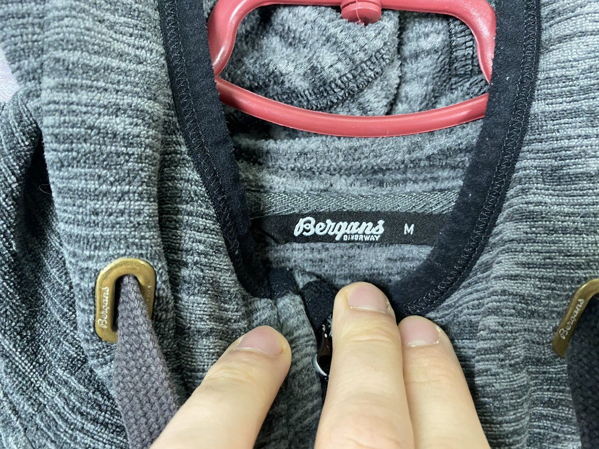 Bergans Men’s Bergen’s of Norway Jacket Outdoor Size Medium Size US M / EU 48-50 / 2 - 6 Thumbnail