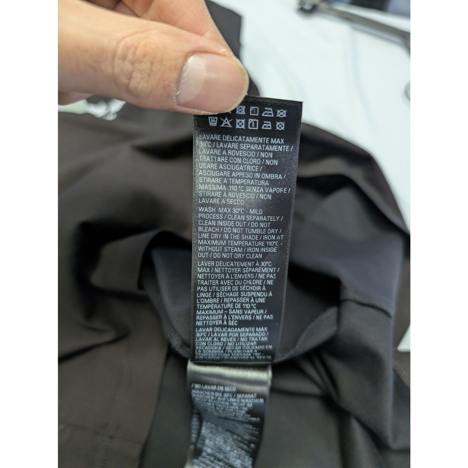 Balenciaga o1rshd1 Beverly Hills Vintage Jersey T-Shirt in Washed Black Size US M / EU 48-50 / 2 - 16 Thumbnail