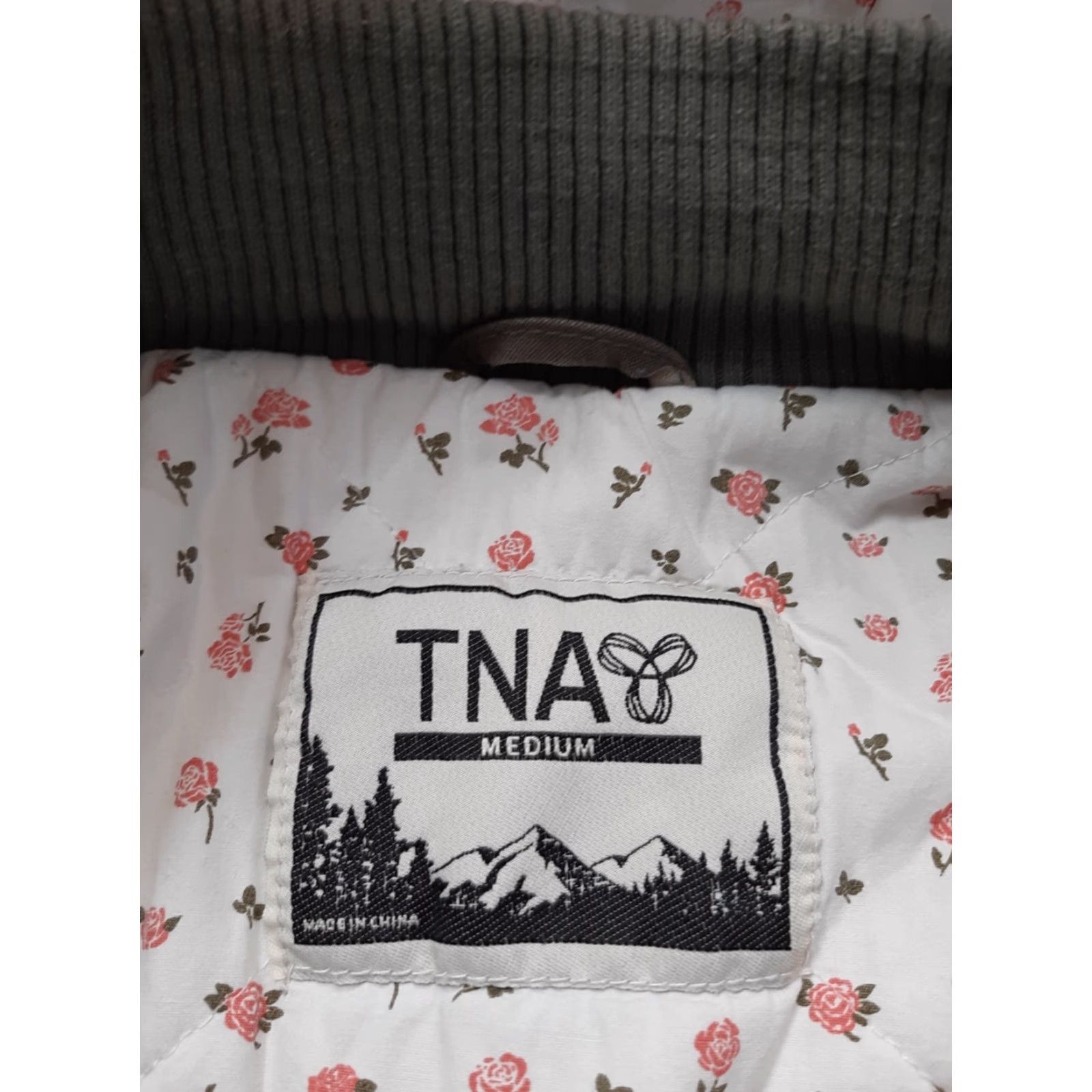 TNA TNA Jacket Womens M Insulated Camouflage Full Zip Hooded Cotton Multicolor Full Zip Camouflage Jacket Womens M Size M / US 6-8 / IT 42-44 - 6 Thumbnail