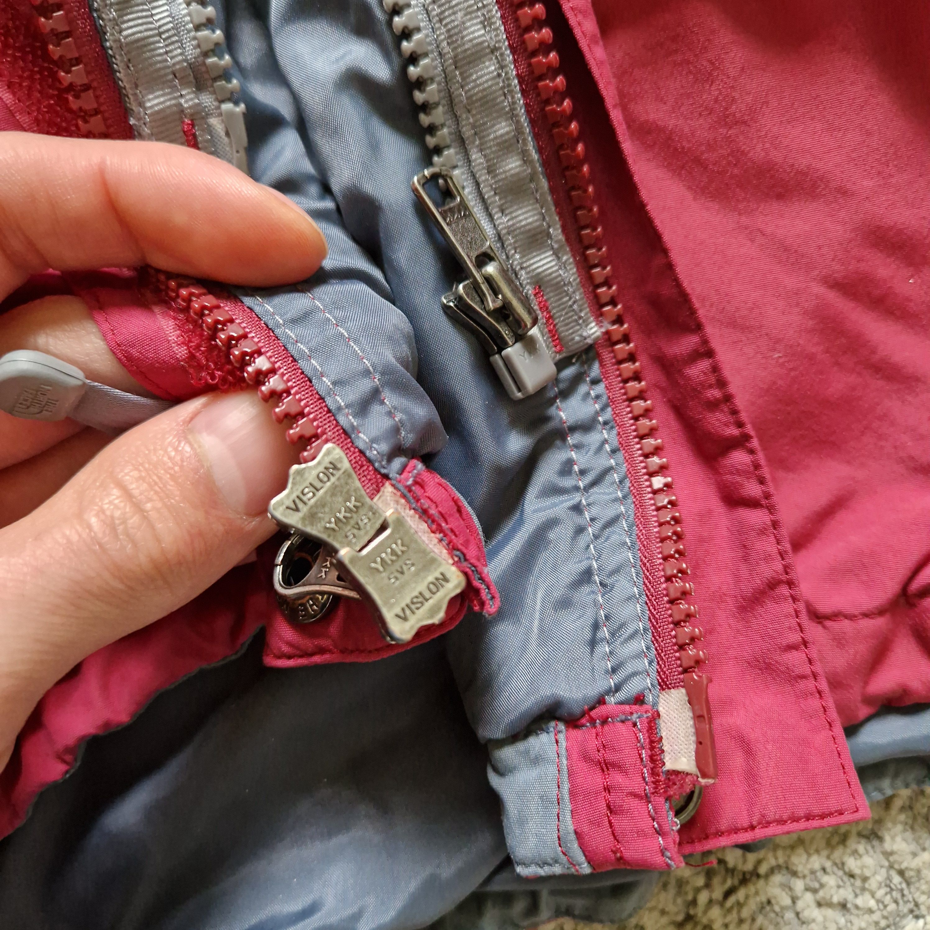 The North Face The North Face HyVent Vintage Jacket - Red & Grey Size L / US 10 / IT 46 - 7 Thumbnail