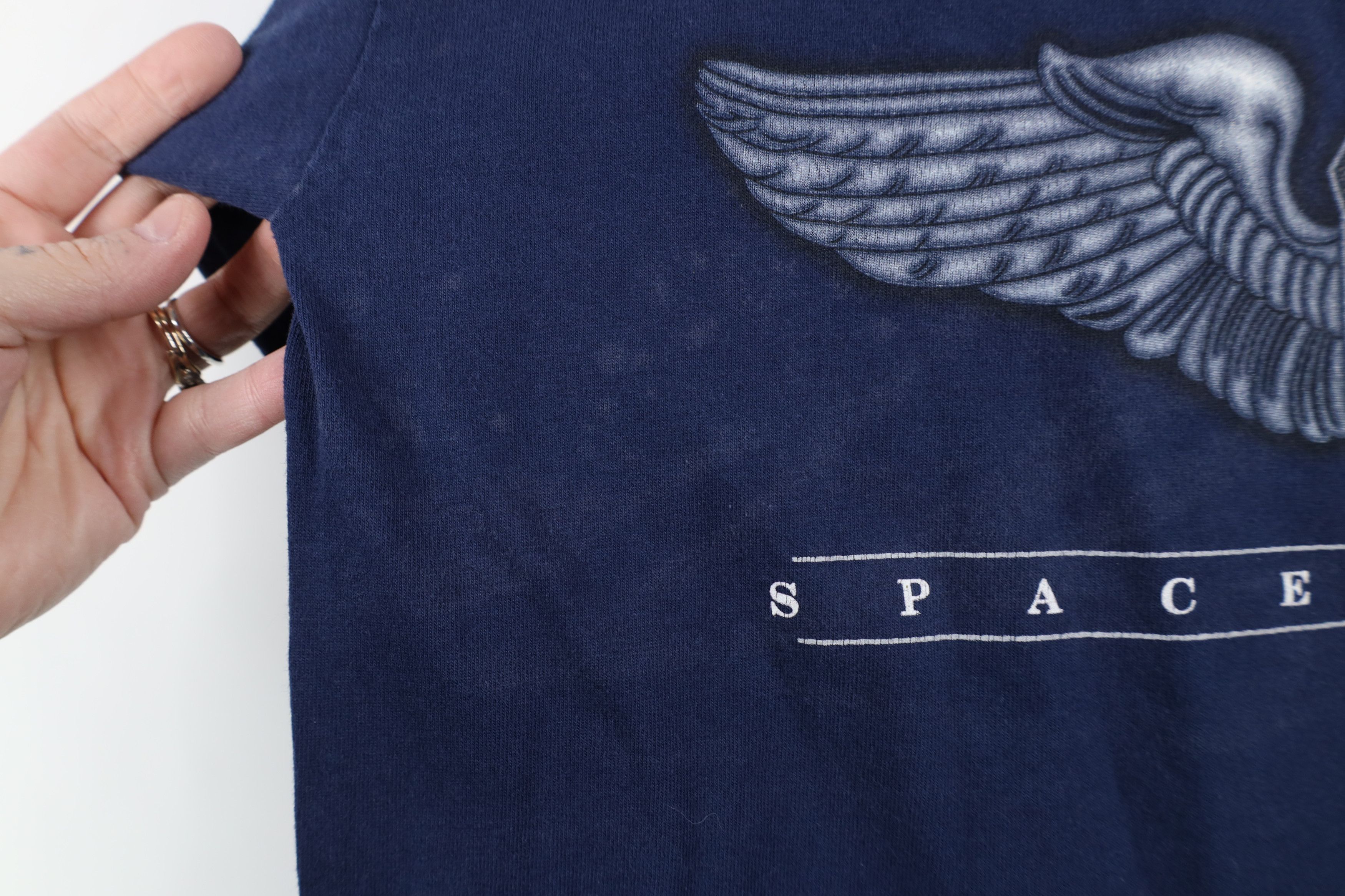 Vintage Vintage 90s Kennedy Space Center Short Sleeve T-Shirt USA Size US L / EU 52-54 / 3 - 5 Thumbnail