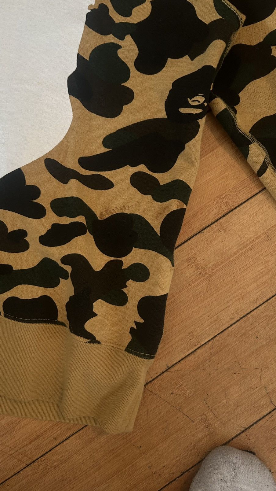 Bape 1ST CAMO BIG APE HEAD CREWNECK Size US M / EU 48-50 / 2 - 7 Thumbnail
