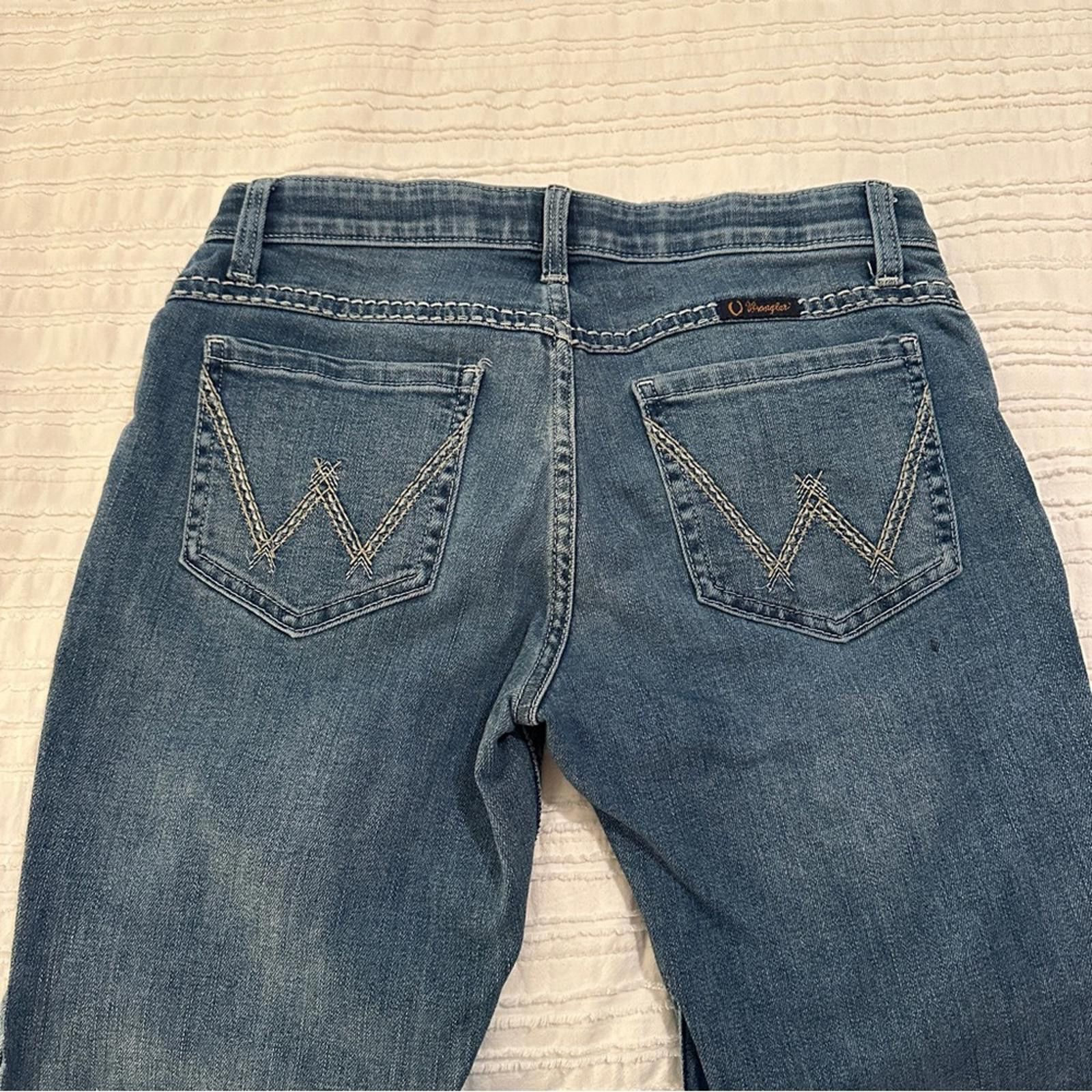 Wrangler Wrangler Shiloh 7 x 32 Distressed Flare Jeans denim stretch Size 30" / US 8 / IT 44 - 8 Thumbnail