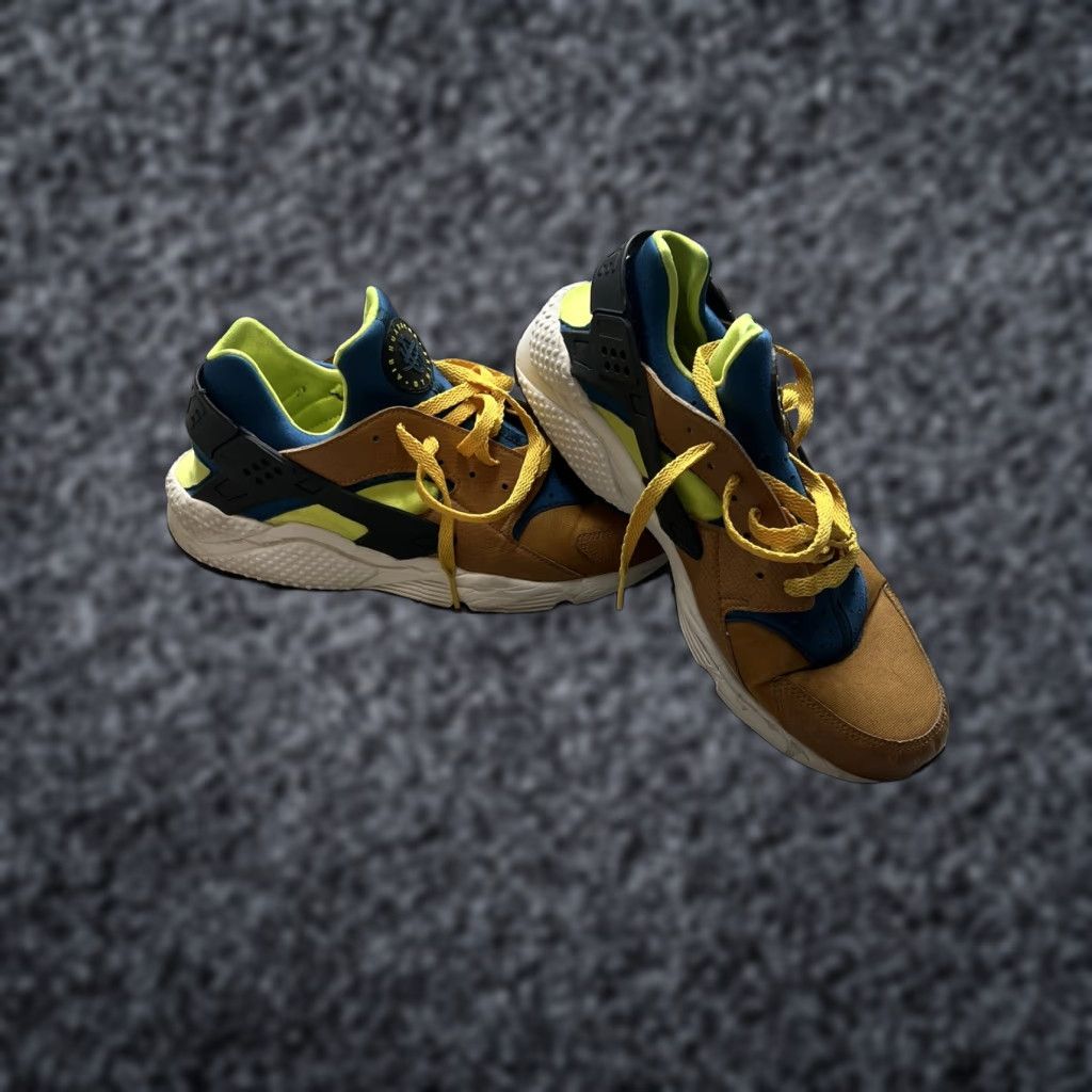 Nike VINTAGE Nike Air Huarache Desert Ochre Blue Force Volt 318429-701 Mens Size 13 Shoes Size US 12 / EU 45 - 1 Thumbnail