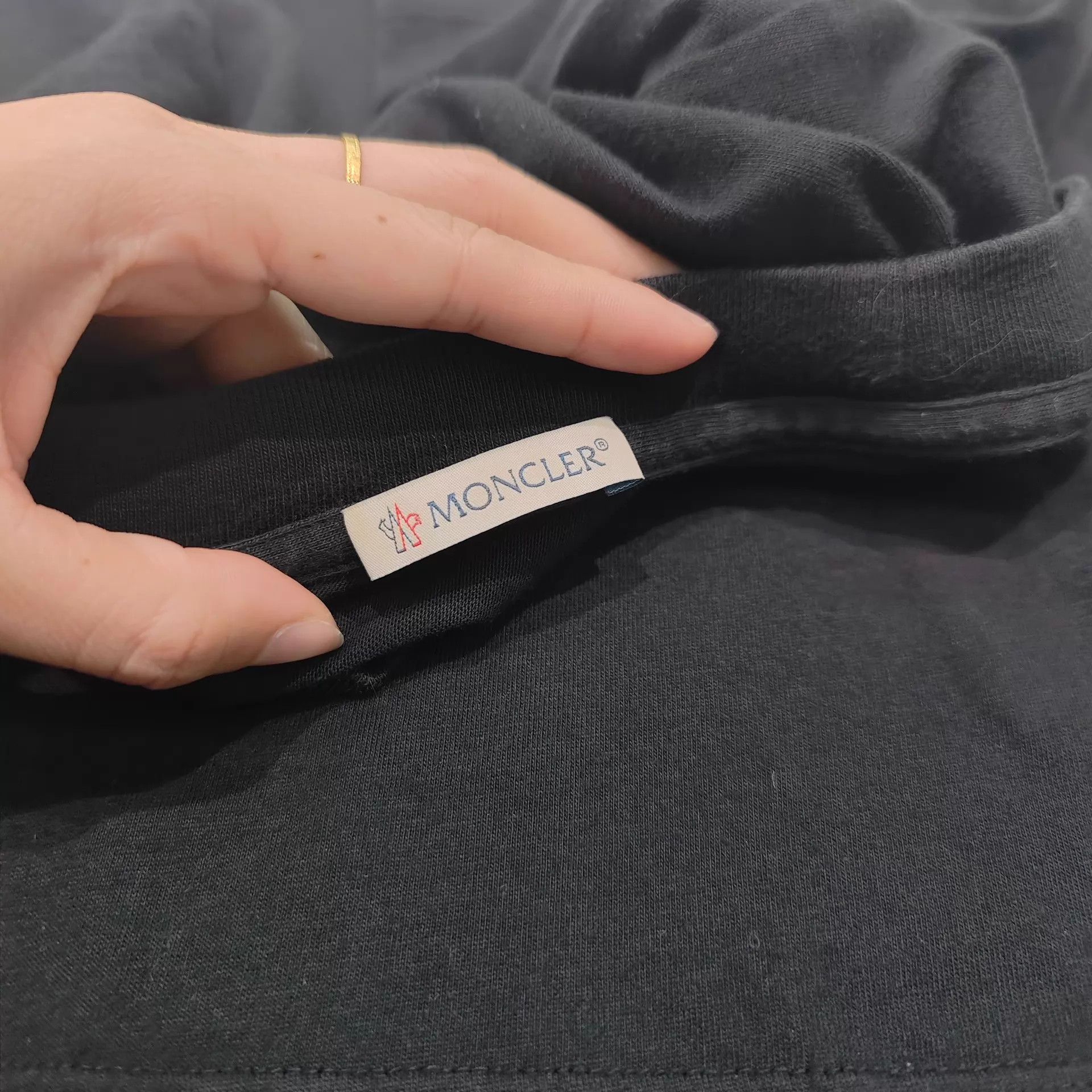 Moncler Moncler Short Sleeve Tee S Size S / US 4 / IT 40 - 3 Thumbnail