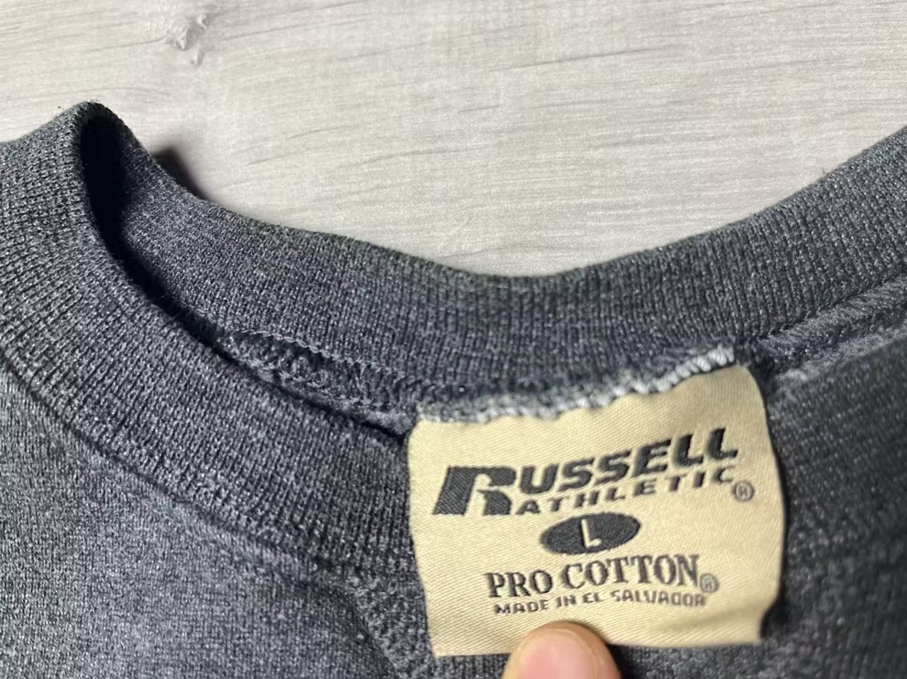 Russell Athletic Russell athletic sweatshirt small logo size Large Size US L / EU 52-54 / 3 - 3 Thumbnail