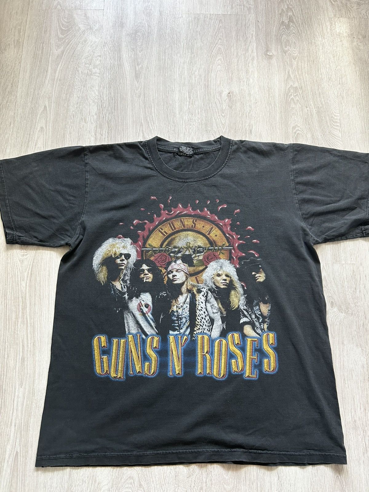 Guns N' Roses Vintage Guns n Roses big logo Rock T-shirt size L Size US L / EU 52-54 / 3 - 1 Thumbnail