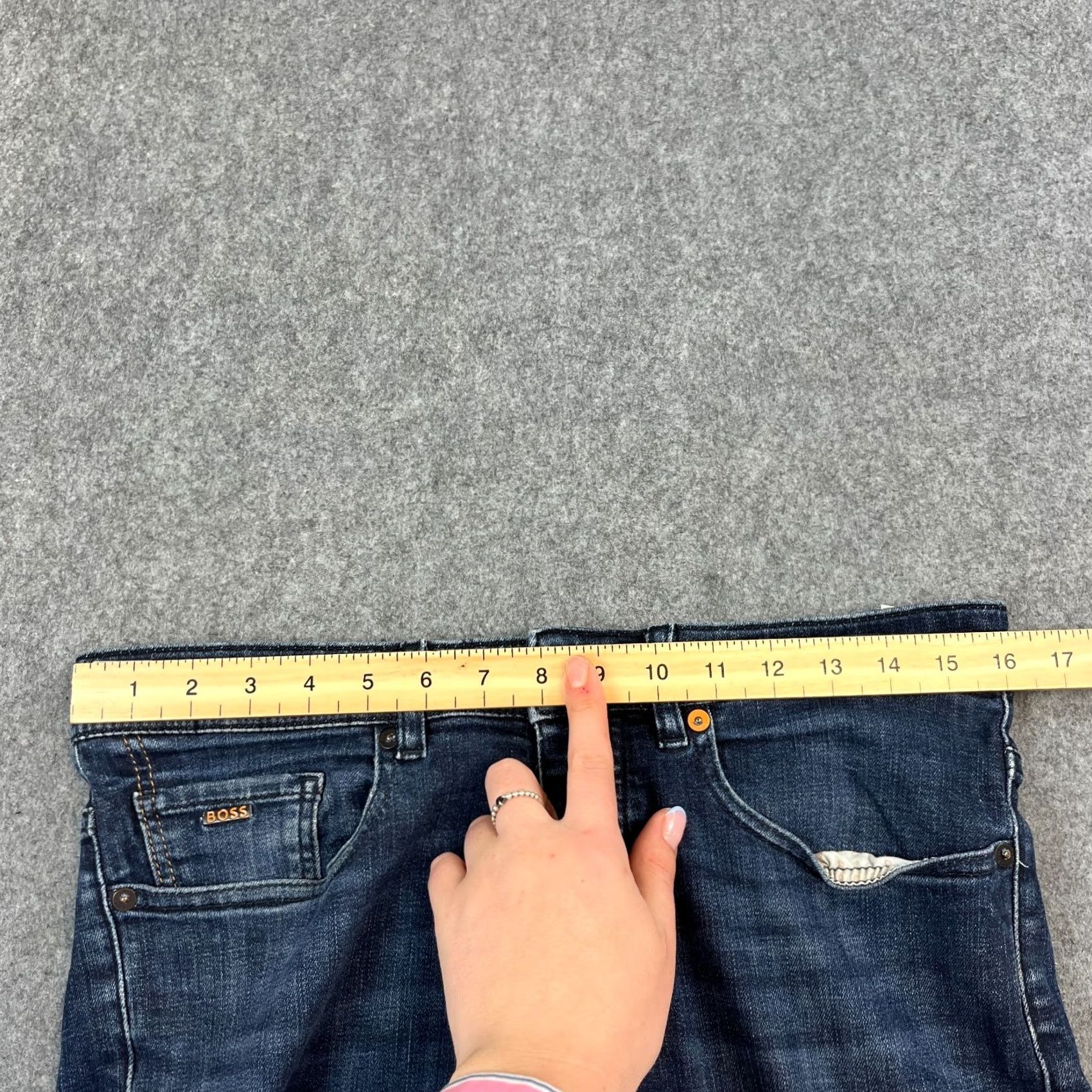 Hugo Boss HUGO BOSS Jeans Slim Tapered 32 Dark Wash Blue Stretch Whiskers Taber Jeans Mens 32 in Denim Slim 5-Pocket Design Modern Authentic Fashion Vintage: No Size US 32 / EU 48 - 6 Thumbnail