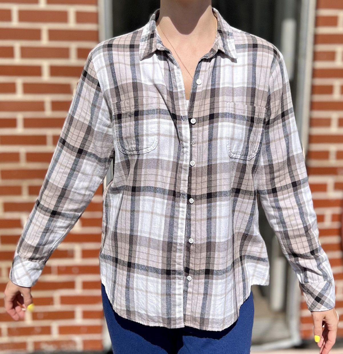 Lee LEE-Unisex Long Sleeve Casual Button Down Shirt, Gray Plaid Size US L / EU 52-54 / 3 - 1 Thumbnail