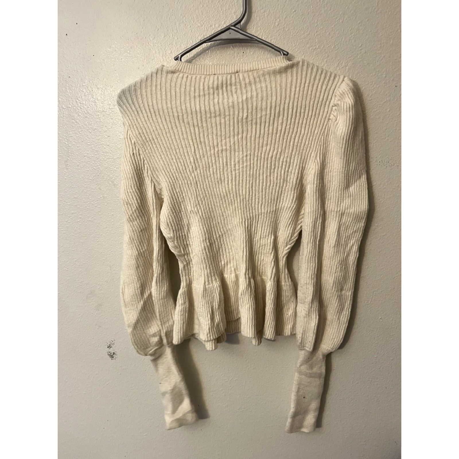 Express EXPRESS Ribbed Crew Neck Puff Sleeve Peplum Sweater -SWAN - Size XS Cream Women Sweater Puff Sleeve XS Cream Express Cardigan Vintage? Size XS / US 0-2 / IT 36-38 - 2 Thumbnail